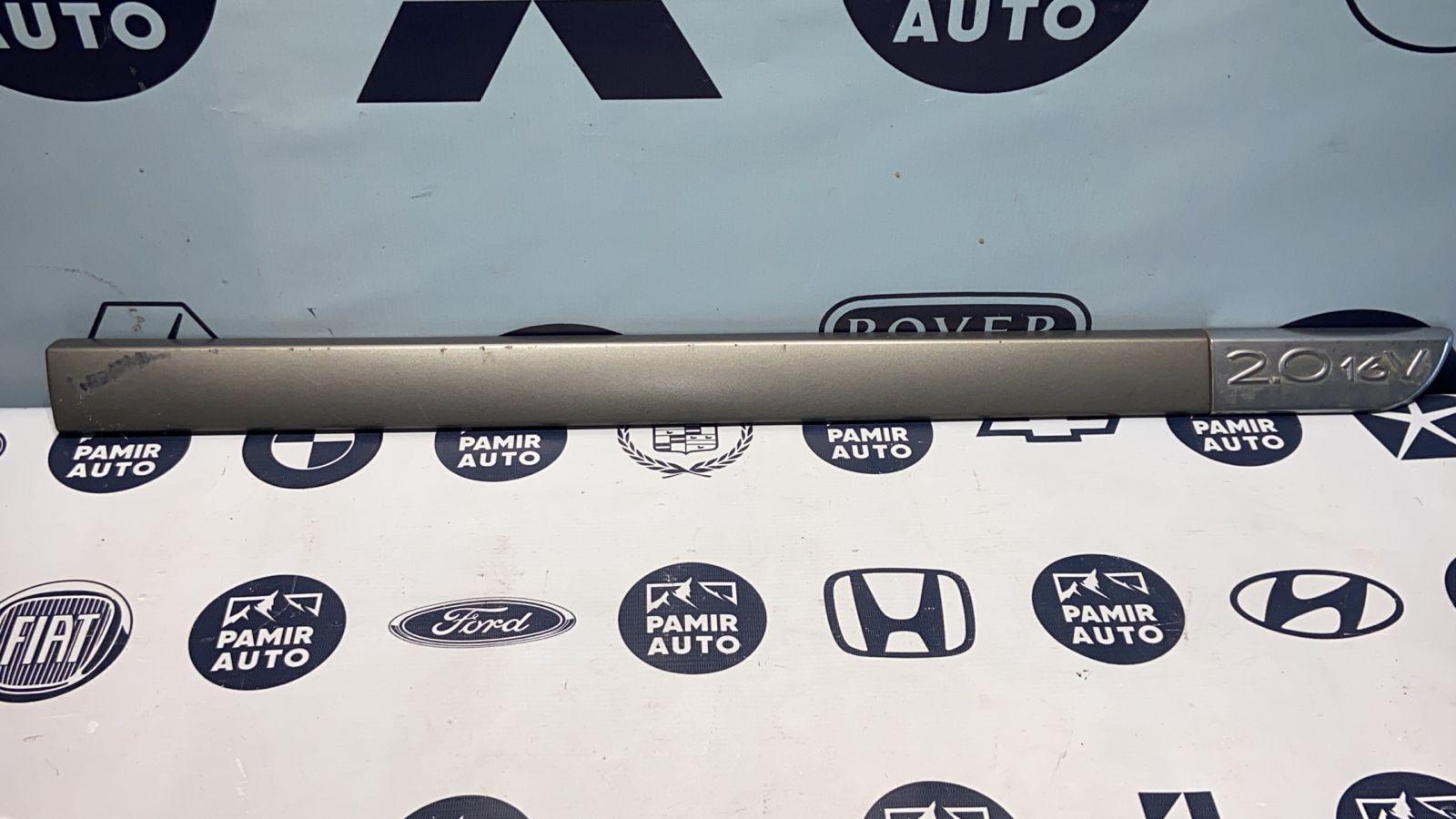 Молдинг двери передний правый Renault Scenic/2 2003-2009