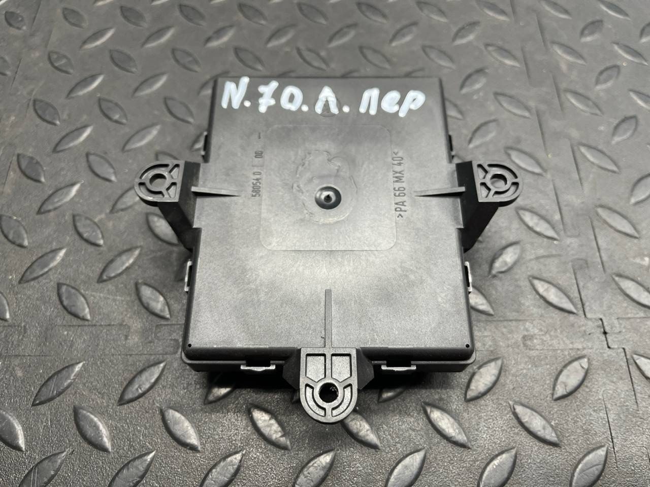 Блок комфорта двери передний левый Mercedes B/W245 2005-2011 — изображение 2