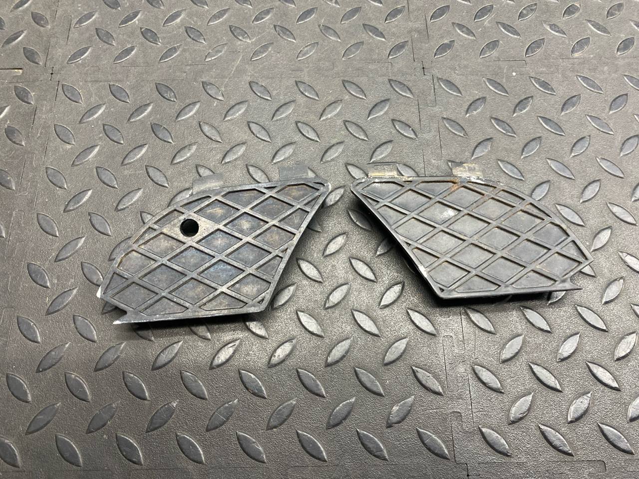 Решетка в бампер Mercedes E/W210 1995-2003