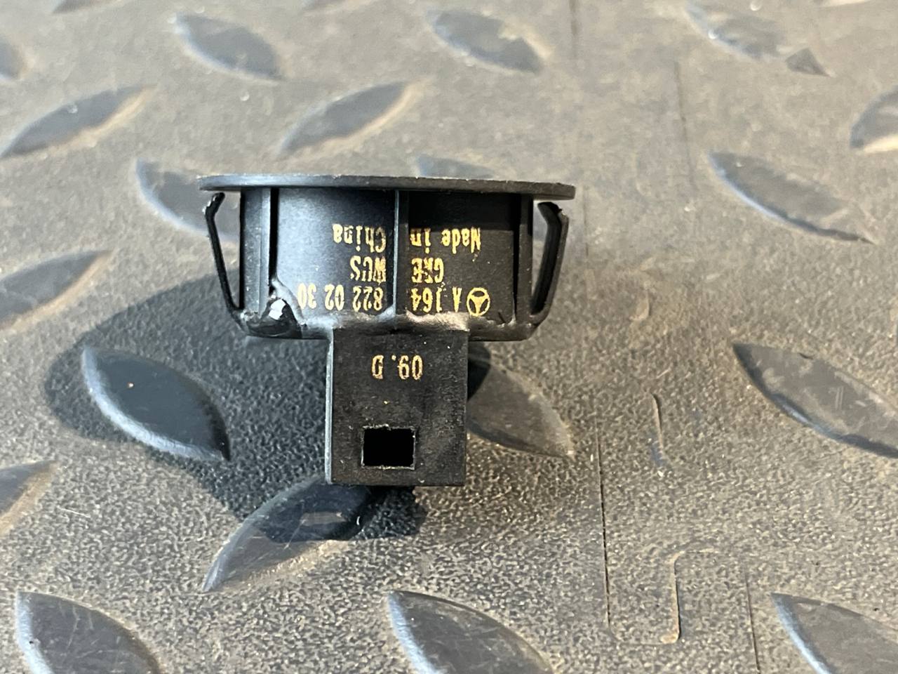 Датчик закрытия багажника Mercedes M/W164 2005-2011