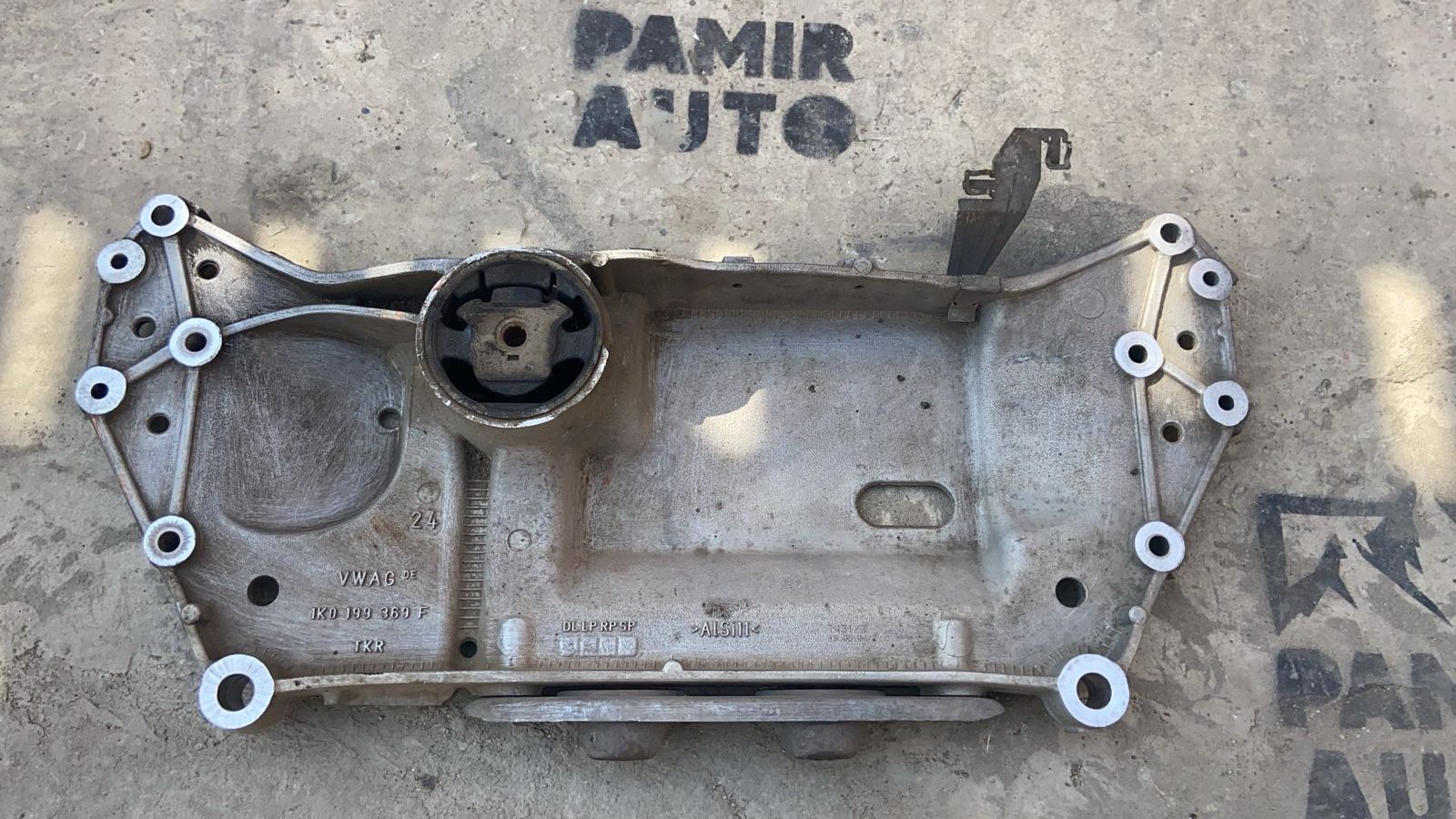 Балка передняя (Подрамник) Volkswagen Golf/5 2003-2009