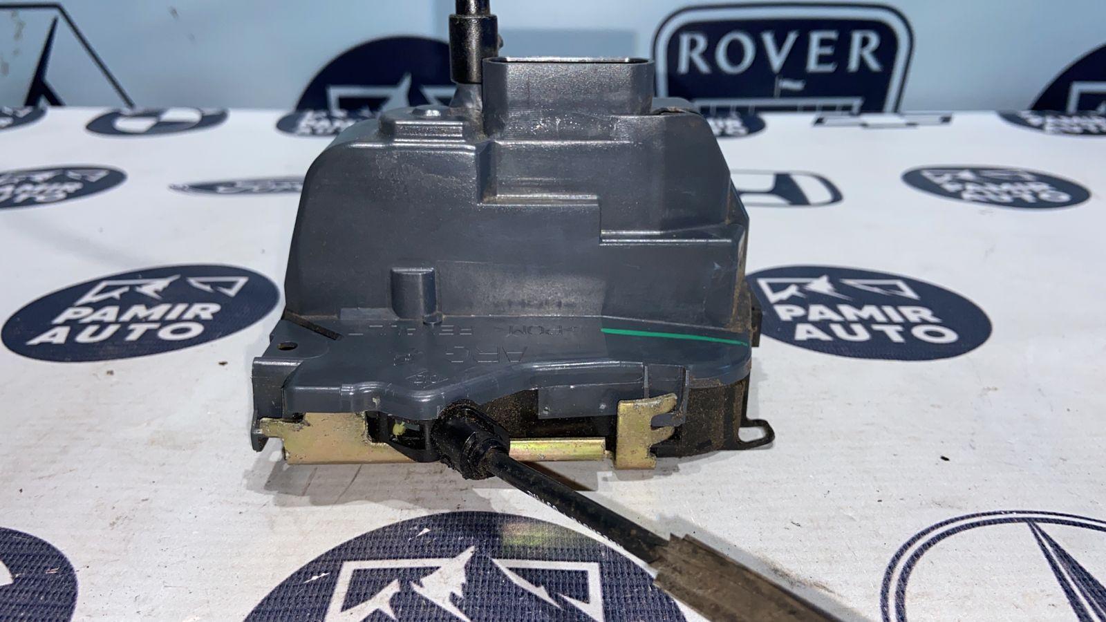 Замок двери задний левый Renault Scenic/2 2003-2009