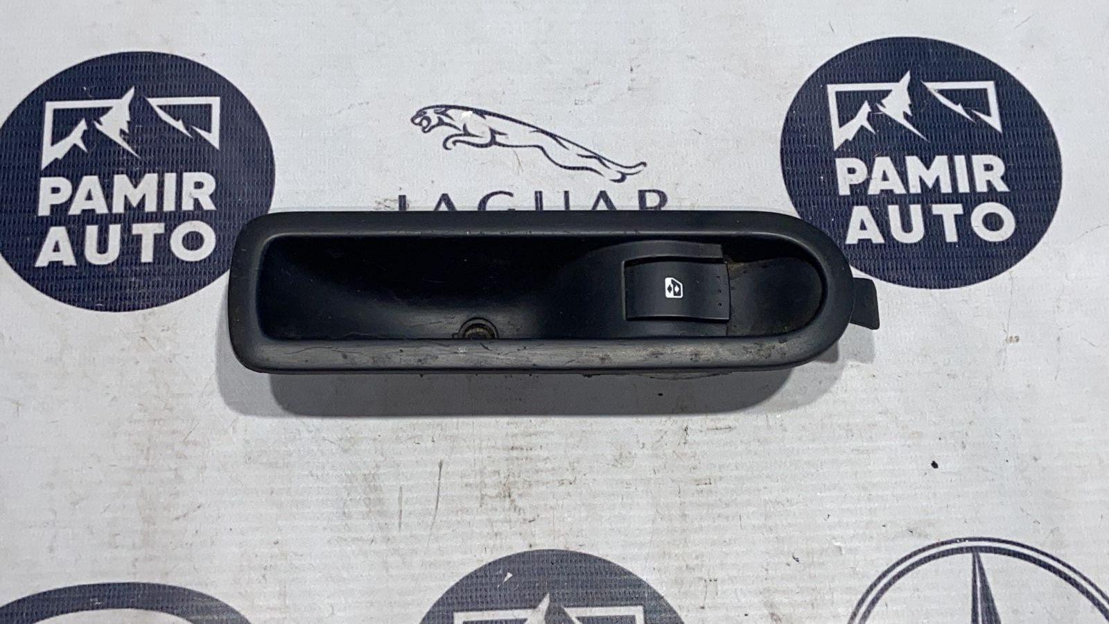 Кнопка стеклоподъемника задняя правая Renault Scenic/2 2003-2009