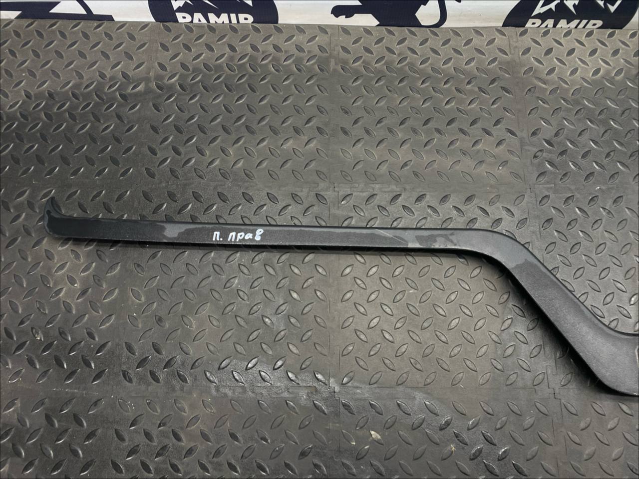 Накладка двери передняя правая Ford Transit 2000-2006