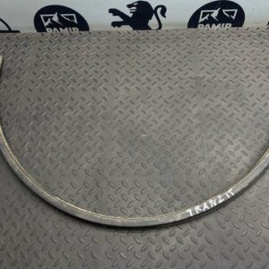 Уплотнитель капота Ford Transit 2000-2006