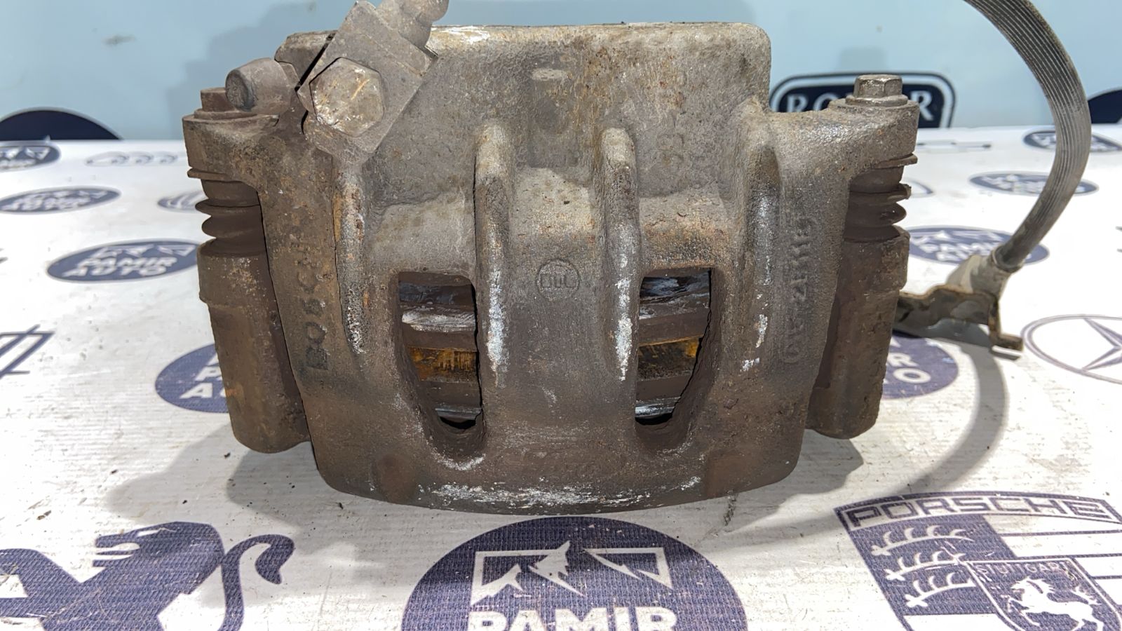 Суппорт передний правый Ford Transit 2000-2006