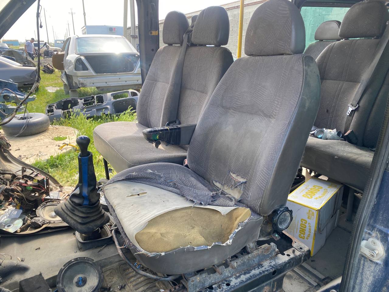 Сиденье переднее левое Ford Transit 2000-2006