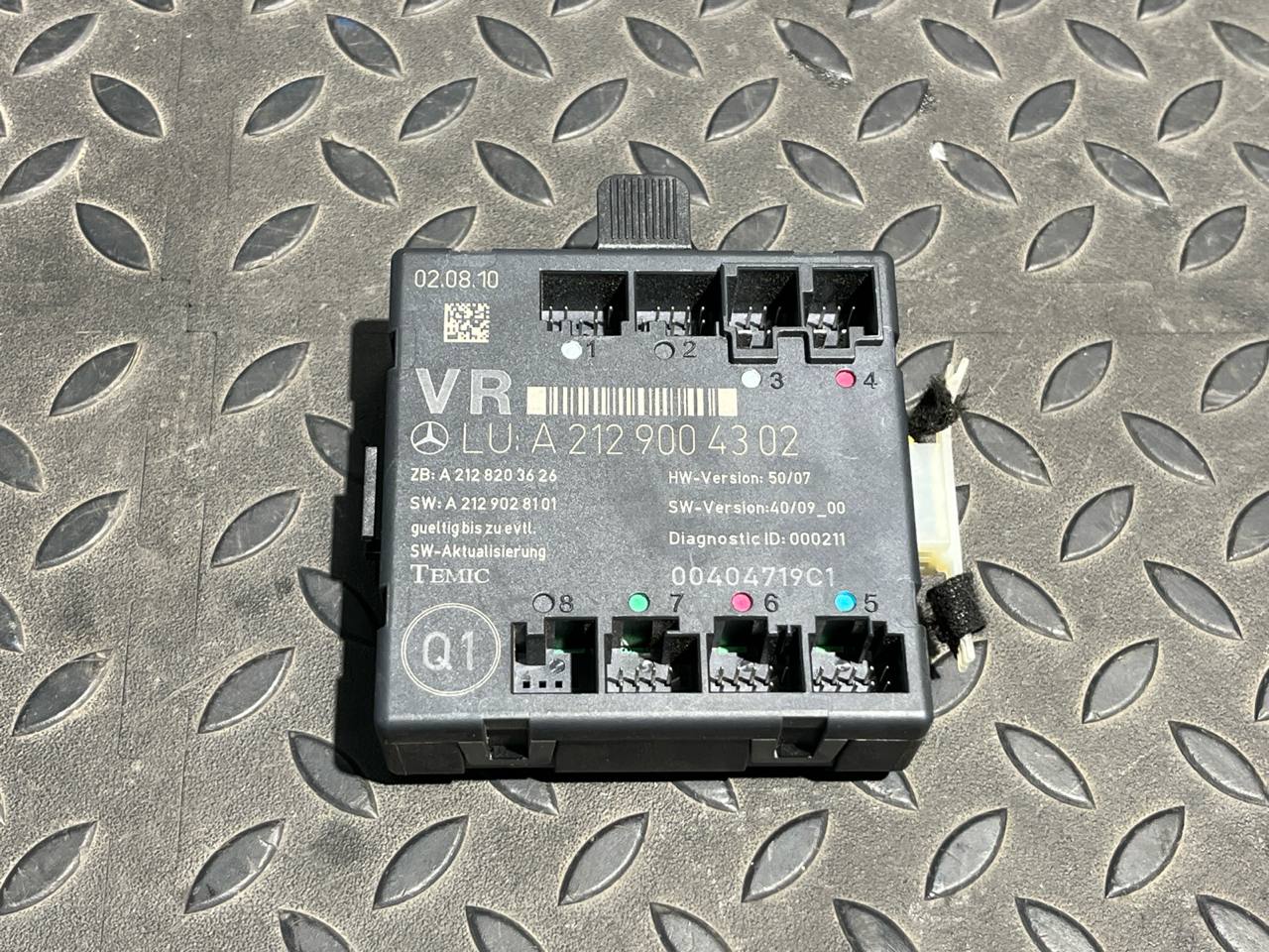 Блок комфорта двери передний правый Mercedes C/W204 2006-2015