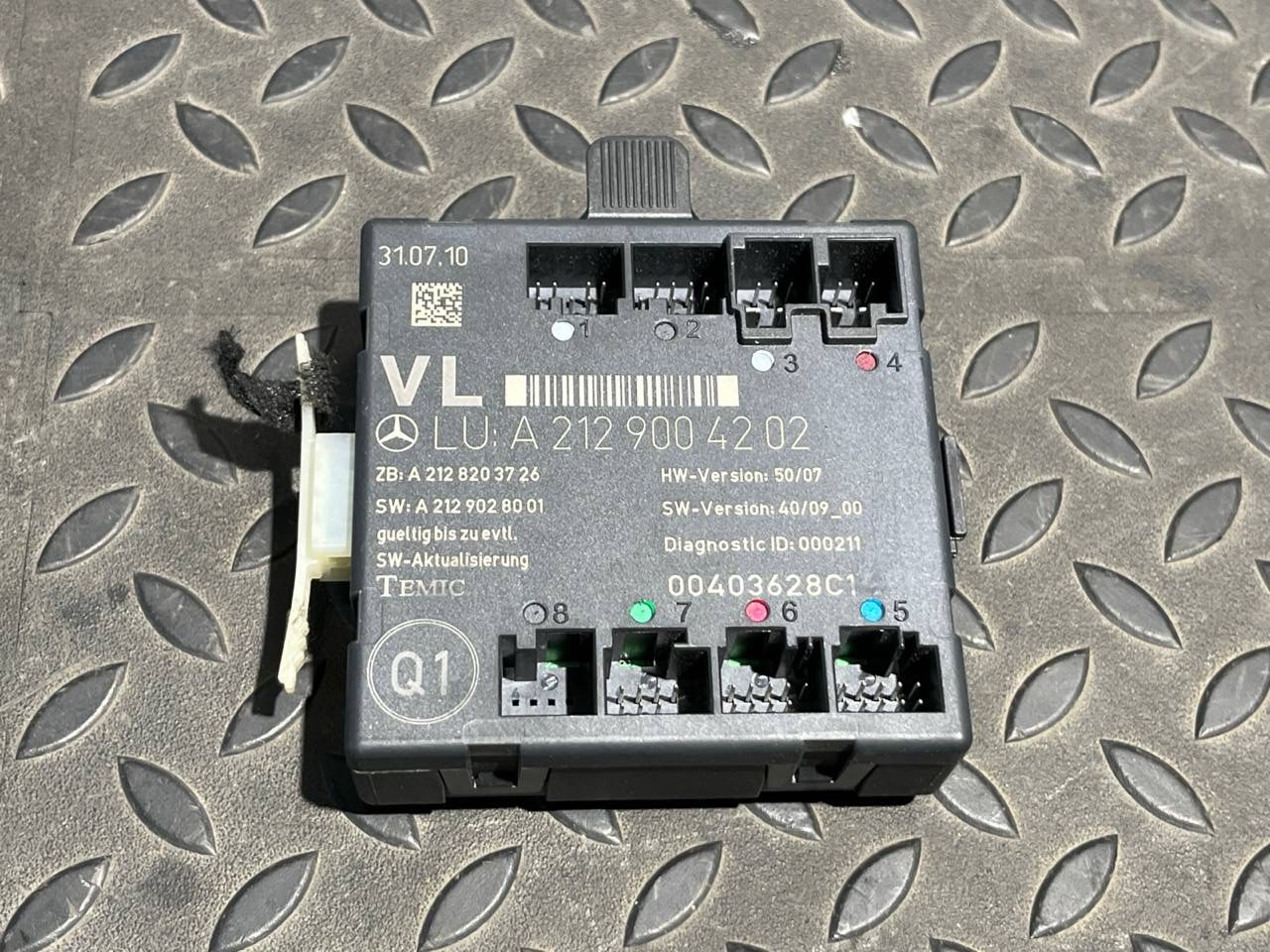 Блок комфорта двери передний левый Mercedes C/W204 2006-2015