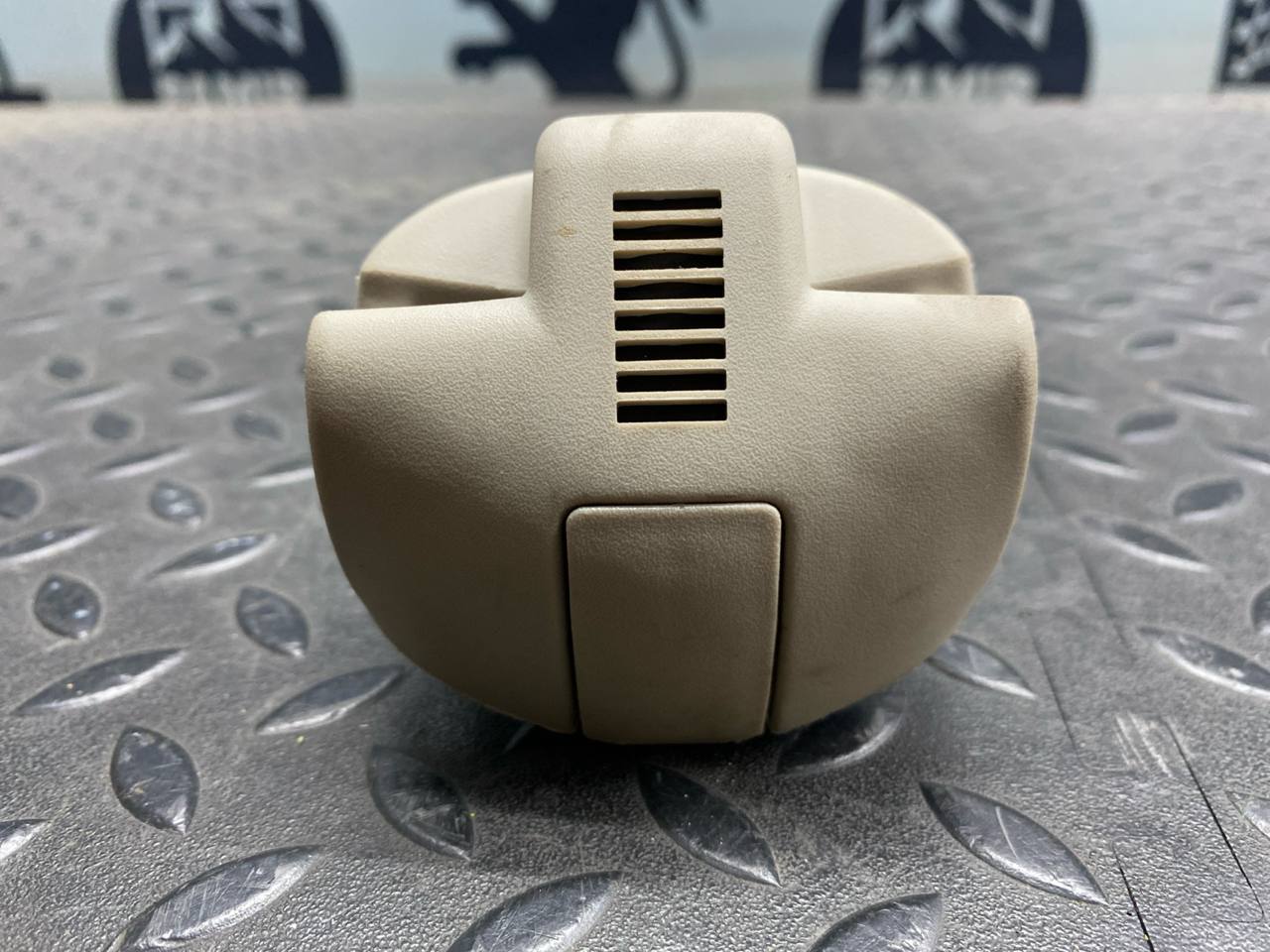 Крючок солнцезащитного козырька Renault Scenic/2 2003-2009