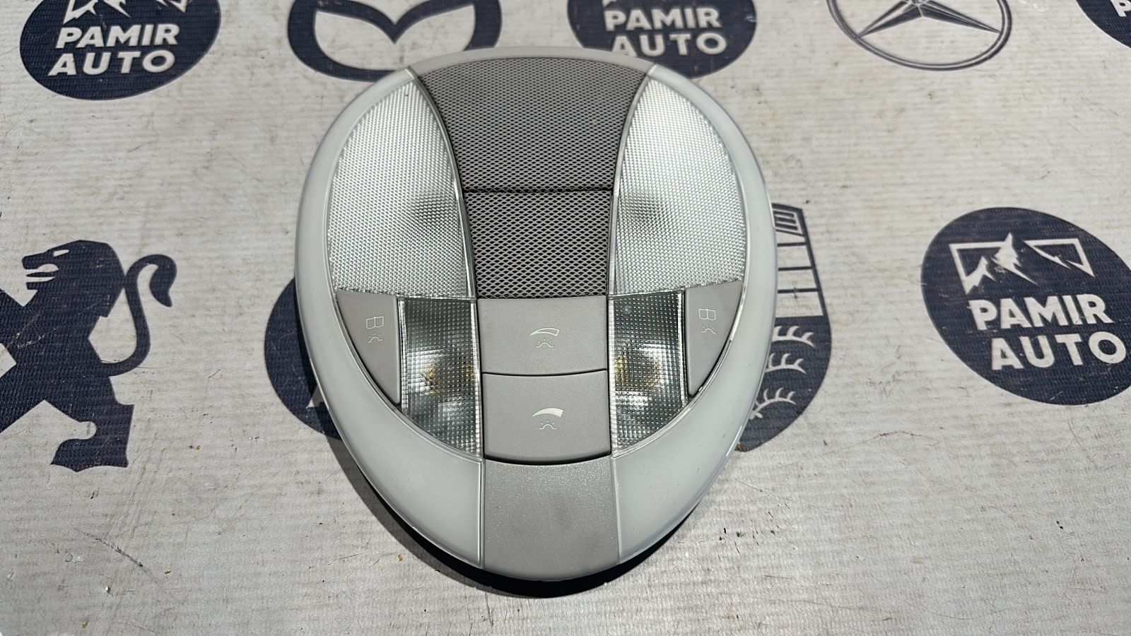 Плафон салонный задний Mercedes E/W211 2002-2009