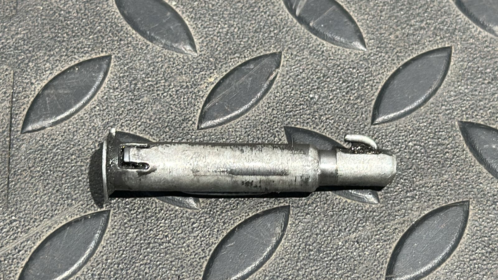 Штифт кулисы КПП Opel Astra/H 2004-2014