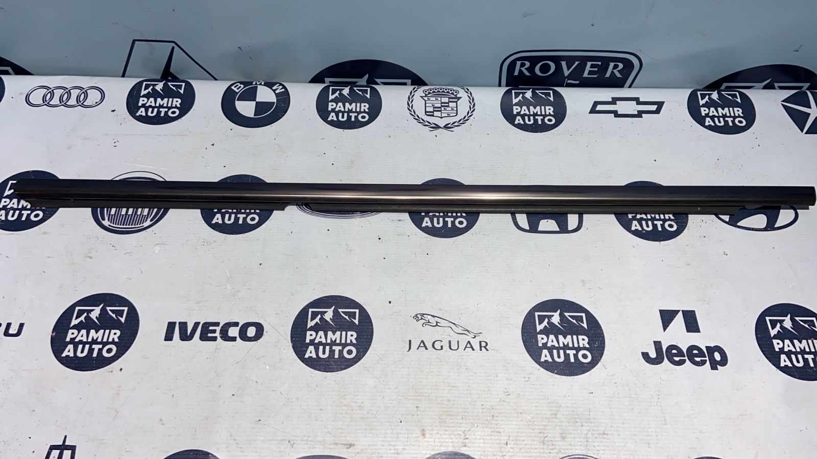 Уплотнитель двери задний левый Mercedes C/W203 2000-2008