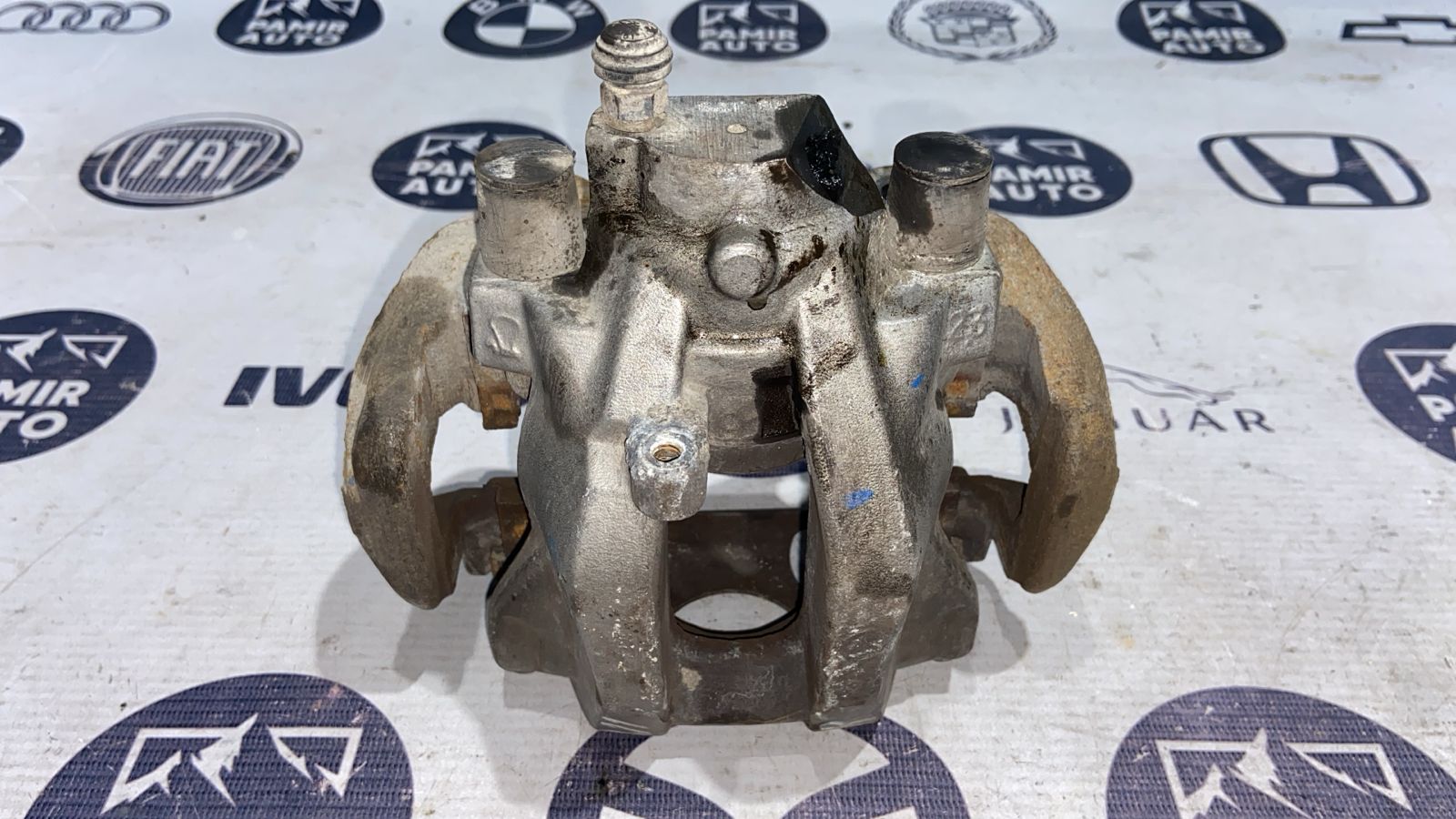 Суппорт задний правый Mercedes E/W211 2002-2009