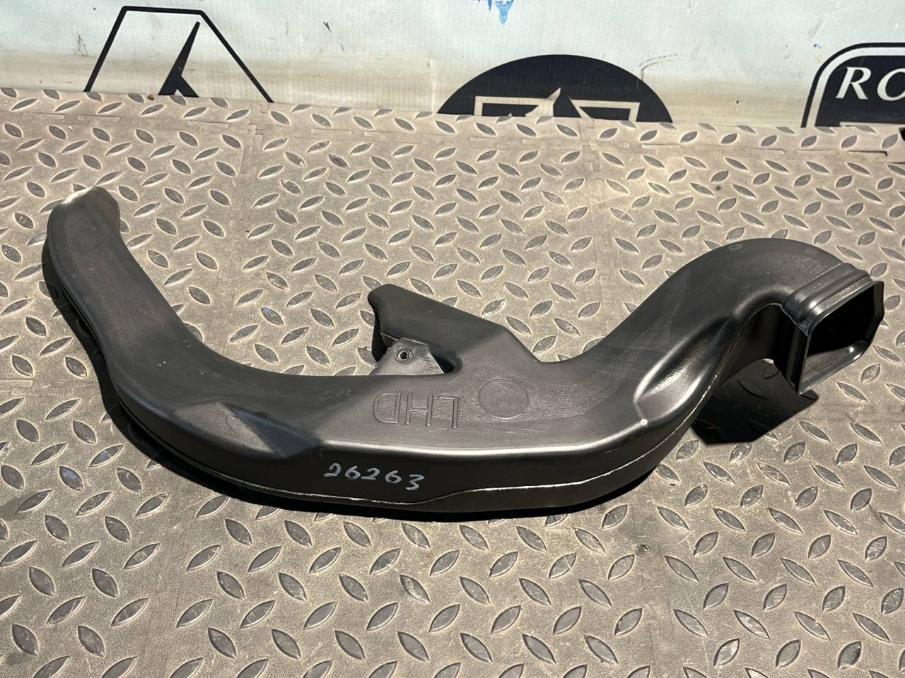 Воздуховод отопителя Opel Signum 2003-2008