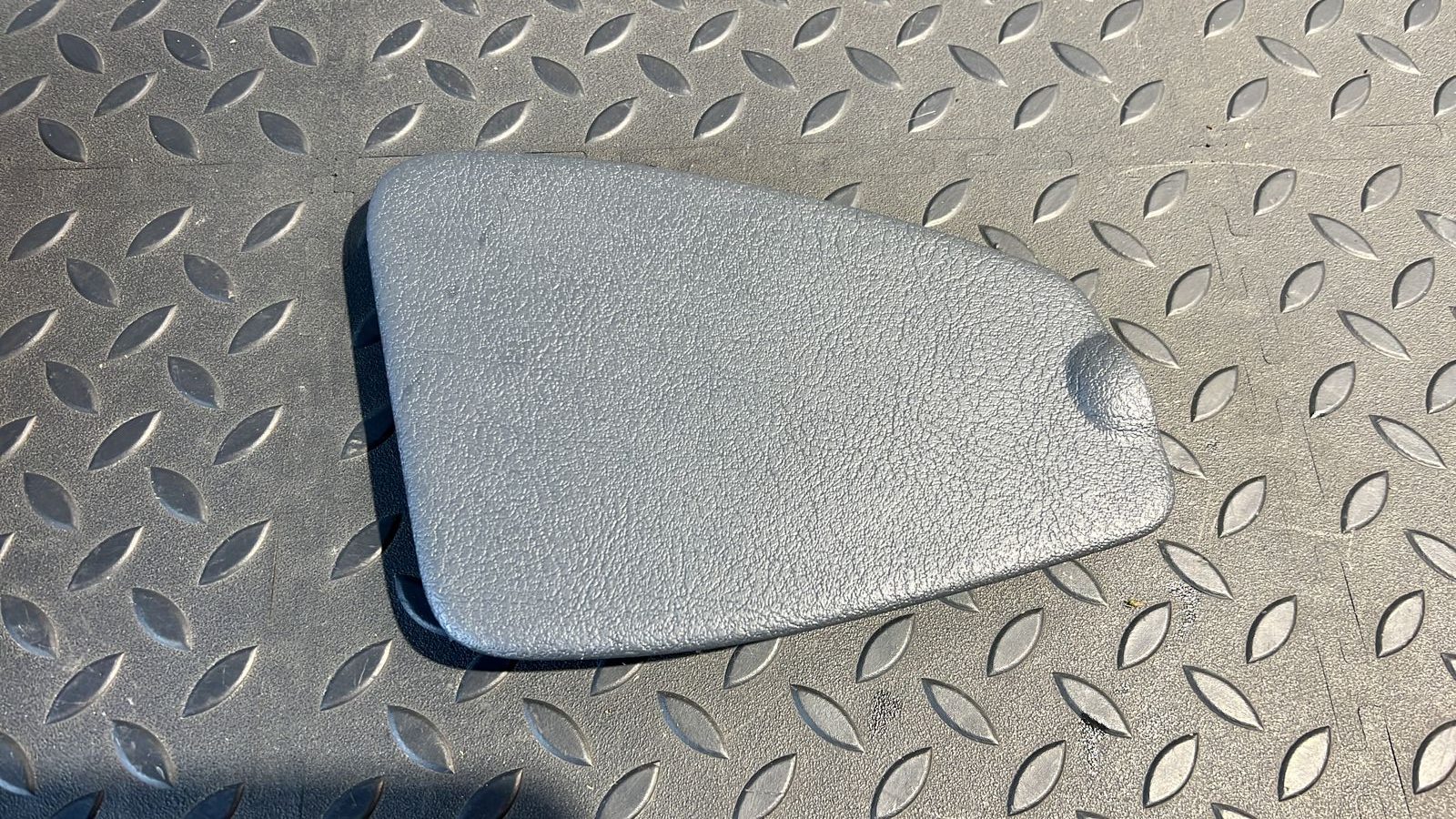 Крышка блока предохранителей Renault Logan 2004-2015