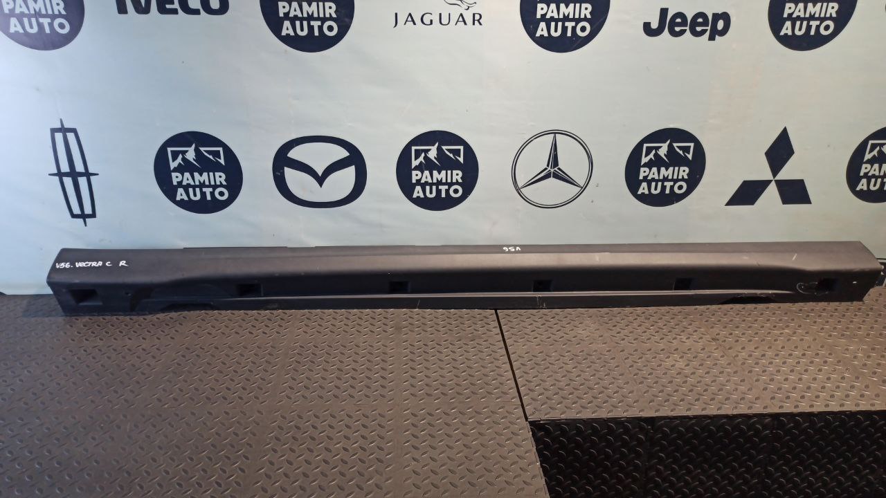 Накладка порога правая Opel Vectra/C 2002-2008