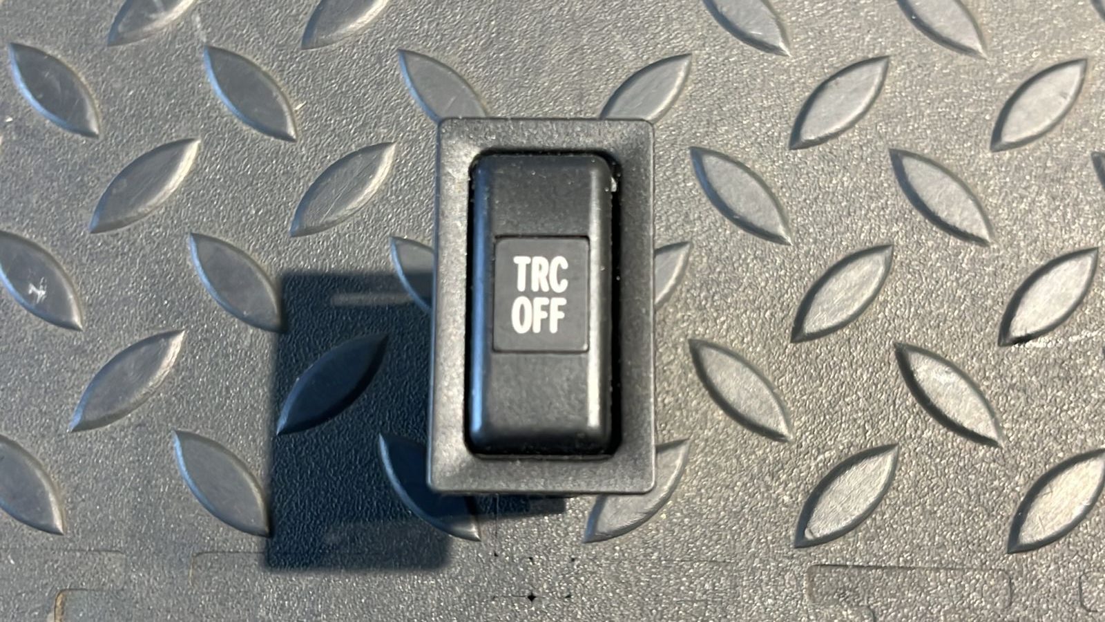 Кнопка Toyota Avensis/2 2003-2009