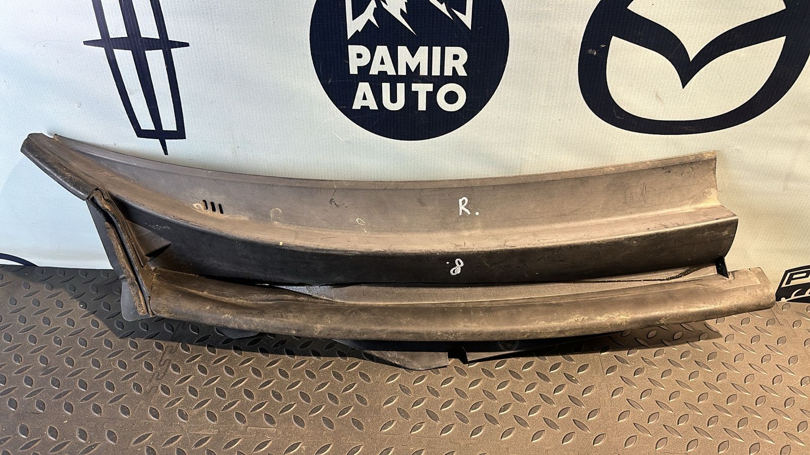 Решетка под лобовое стекло (Жабо) правая Ford Mondeo/3 2000-2007