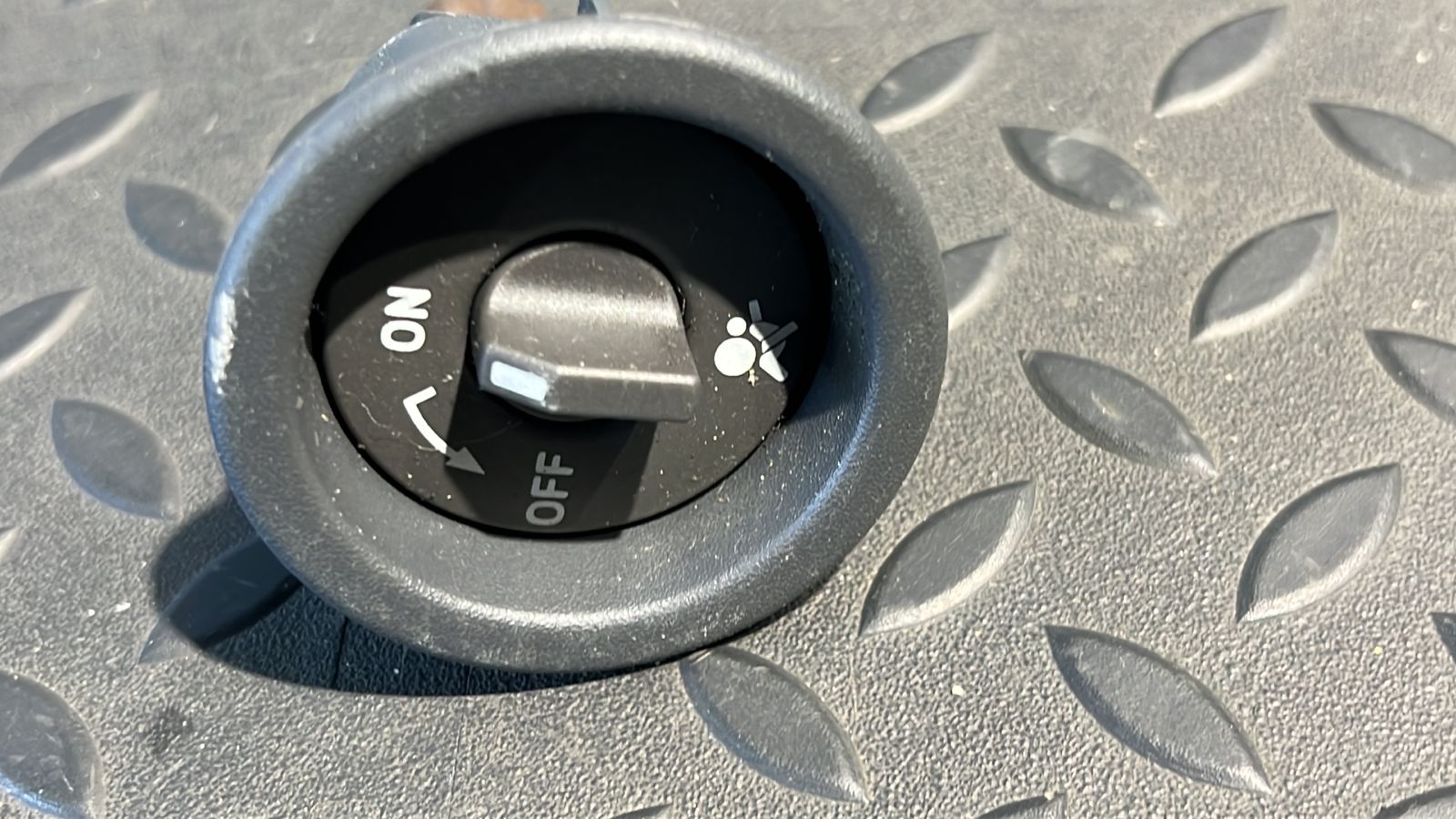 Переключатель AIR BAG Renault Logan 2004-2015