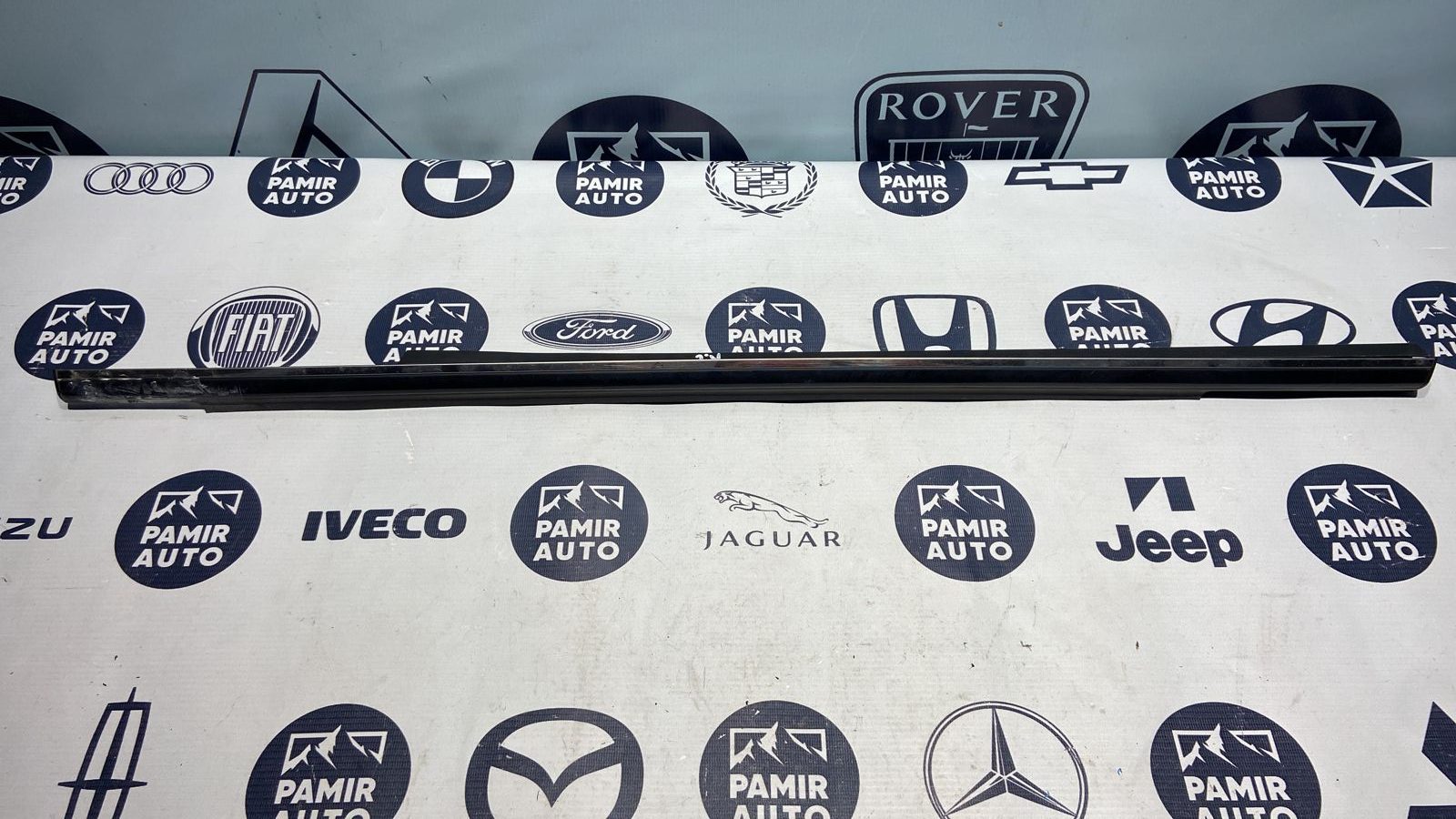 Уплотнитель двери задний правый Mercedes B/W245 2005-2011