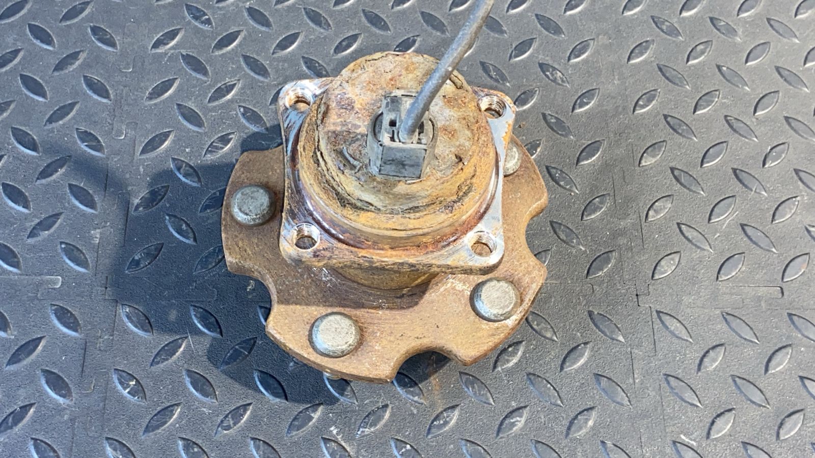 Ступица задняя Toyota Avensis/2 2003-2009