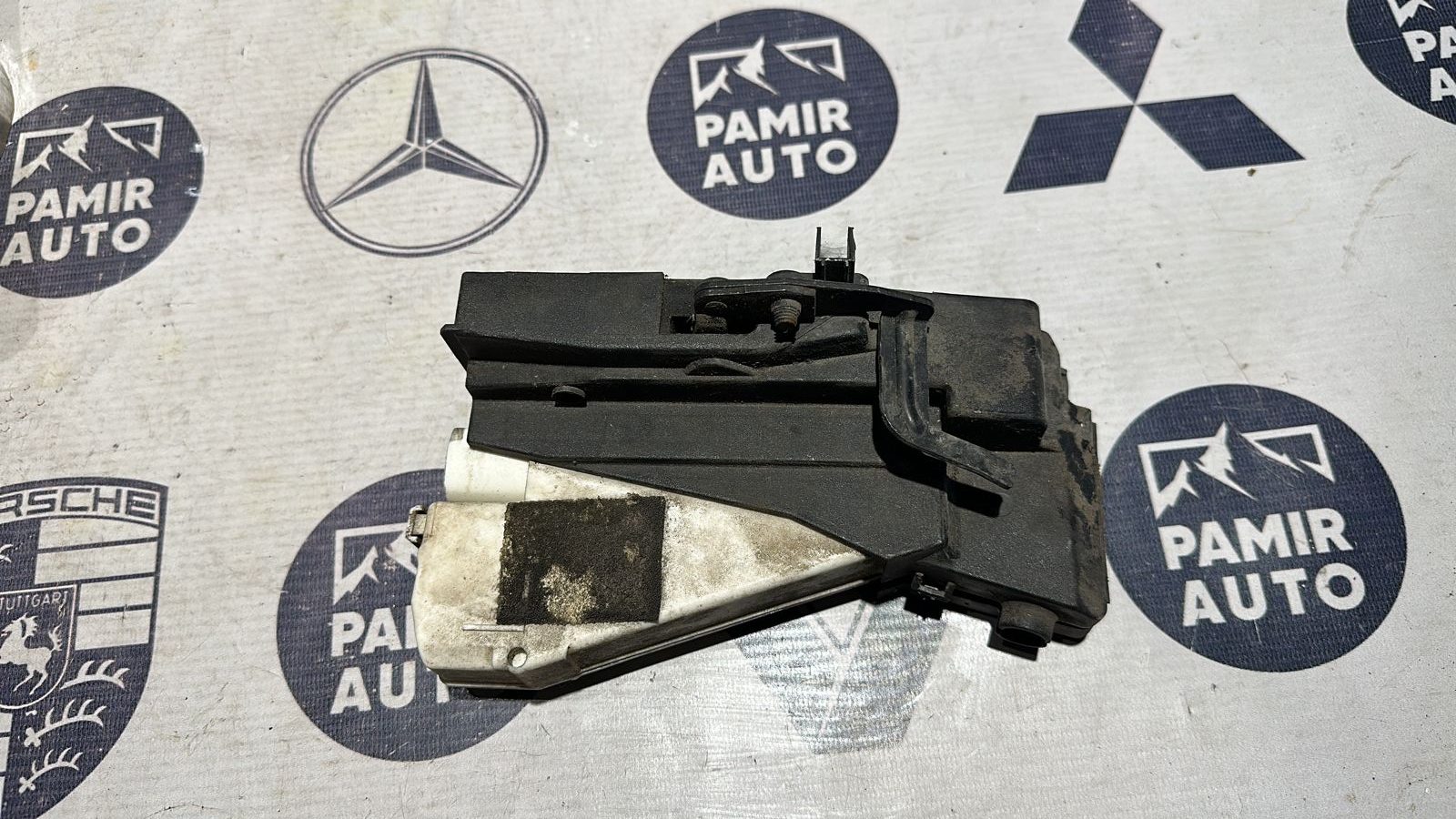 Замок двери задний правый Ford Galaxy 1995-2006