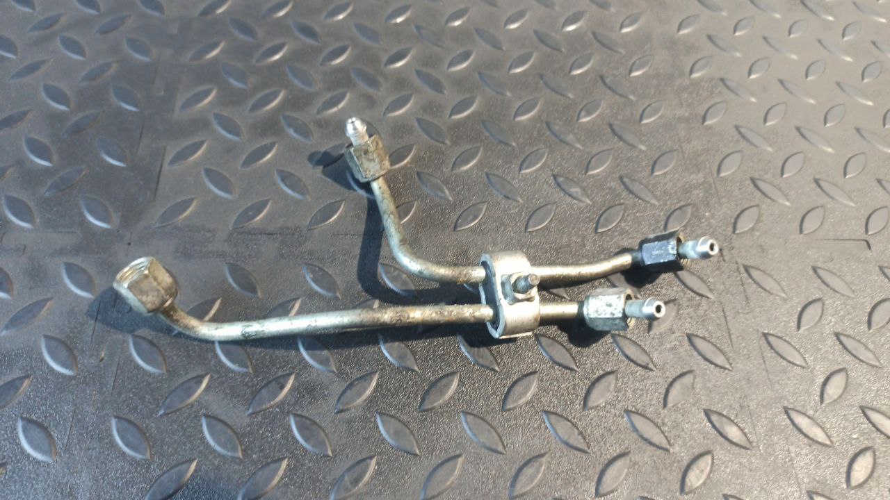 Трубка топливная Toyota Avensis/2 2003-2009