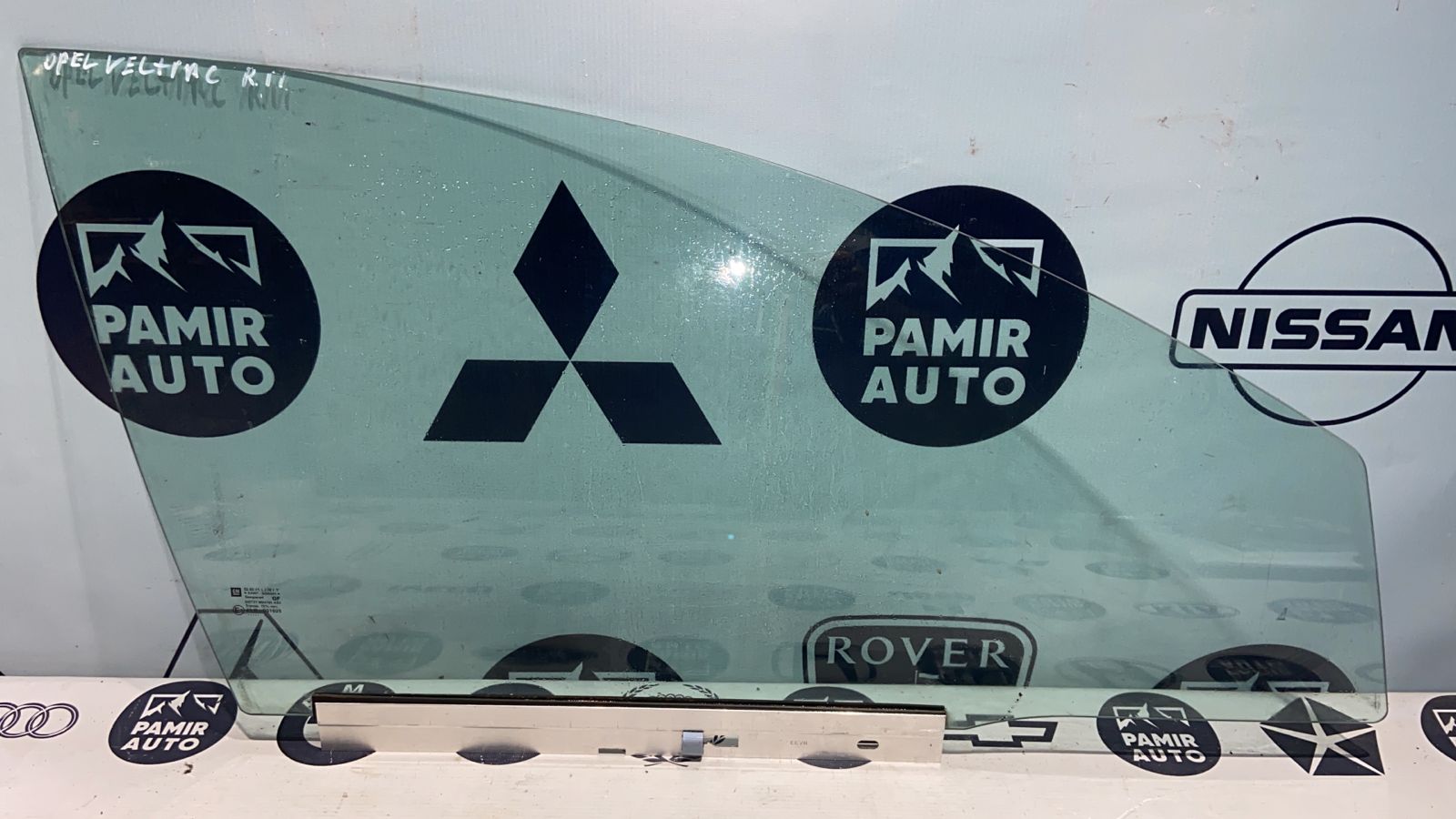 Стекло двери переднее правое Opel Vectra/C 2002-2008