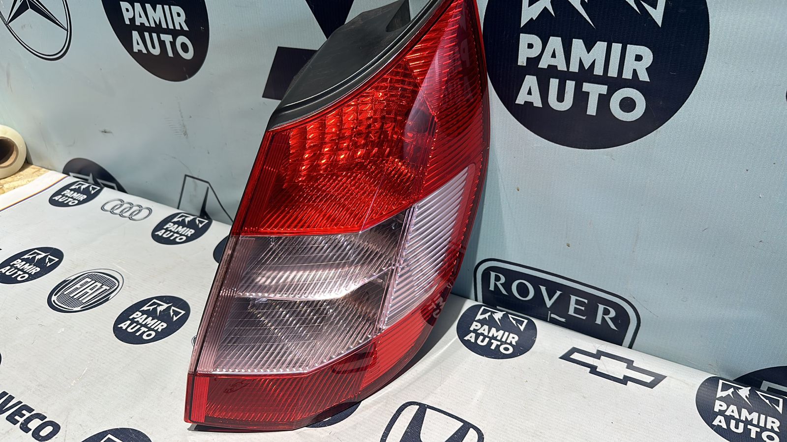 Фонарь задний правый Renault Scenic/2 2003-2009