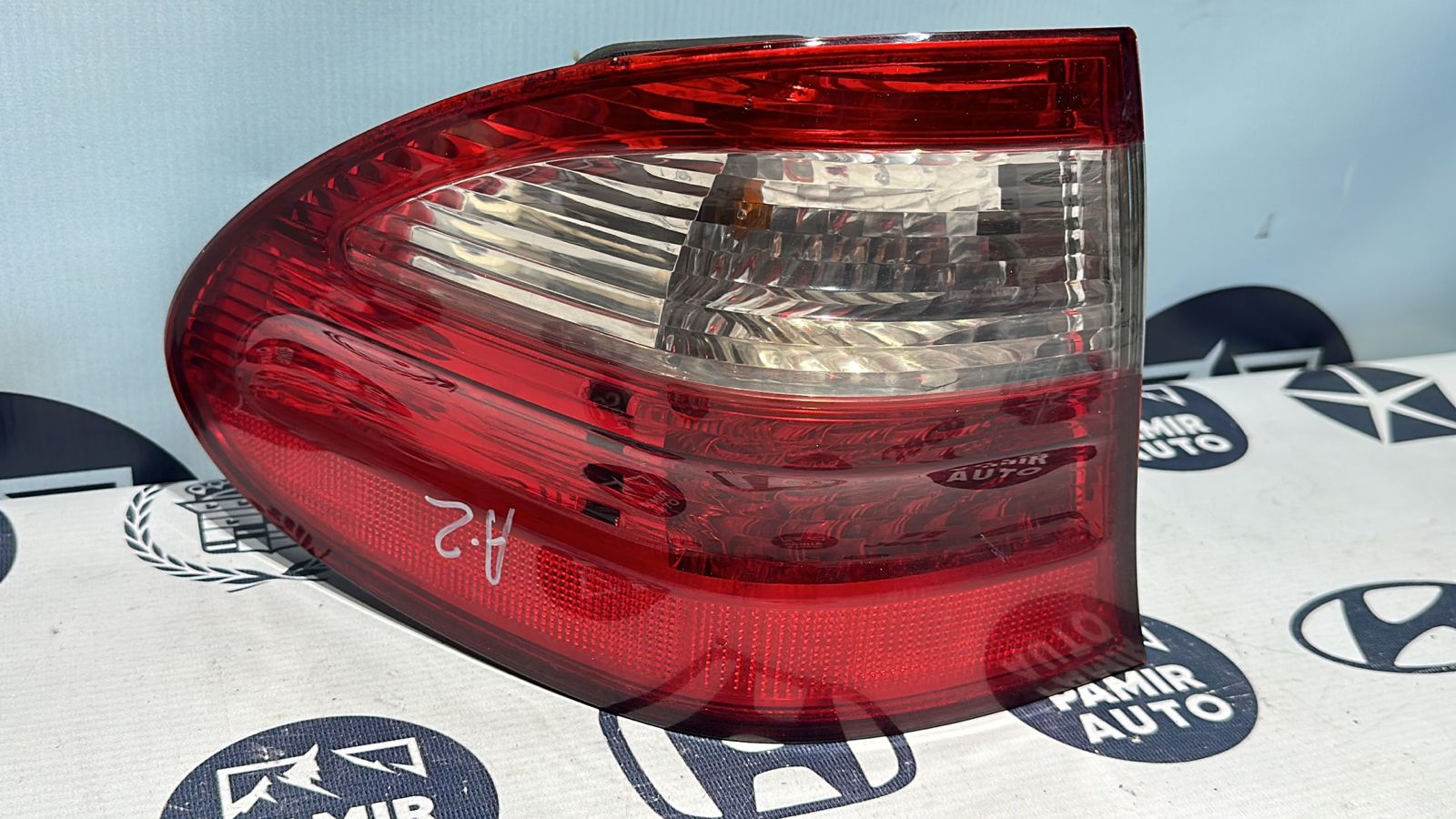 Фонарь задний наружный левый Mercedes E/W211 2002-2009