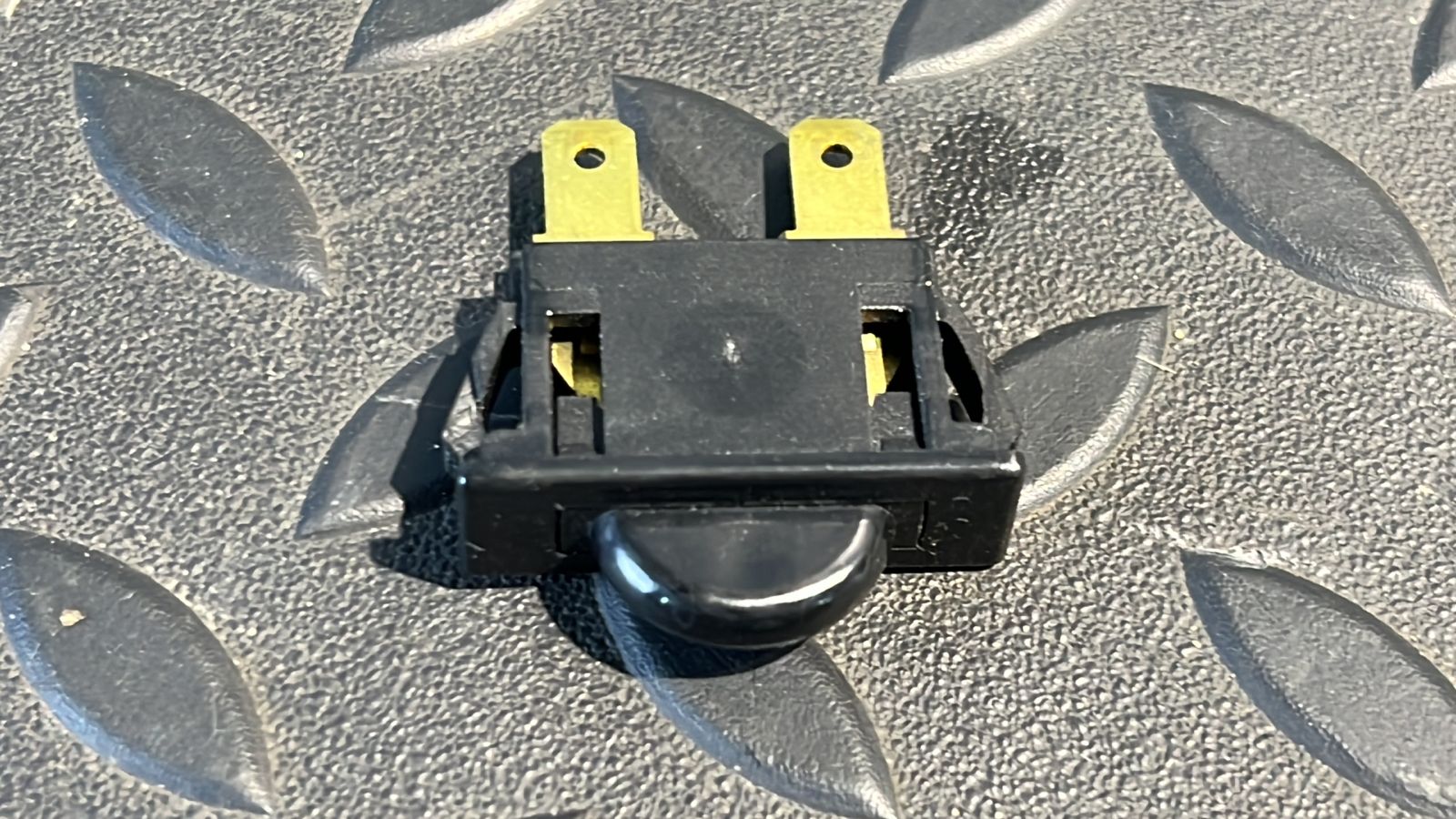 Выключатель концевой Renault Logan 2004-2015