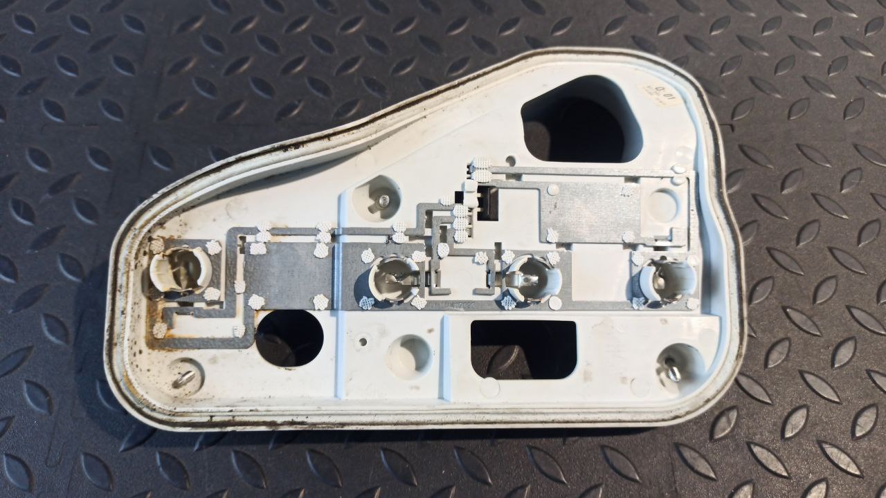 Плата заднего фонаря левая Opel Astra/H 2004-2014