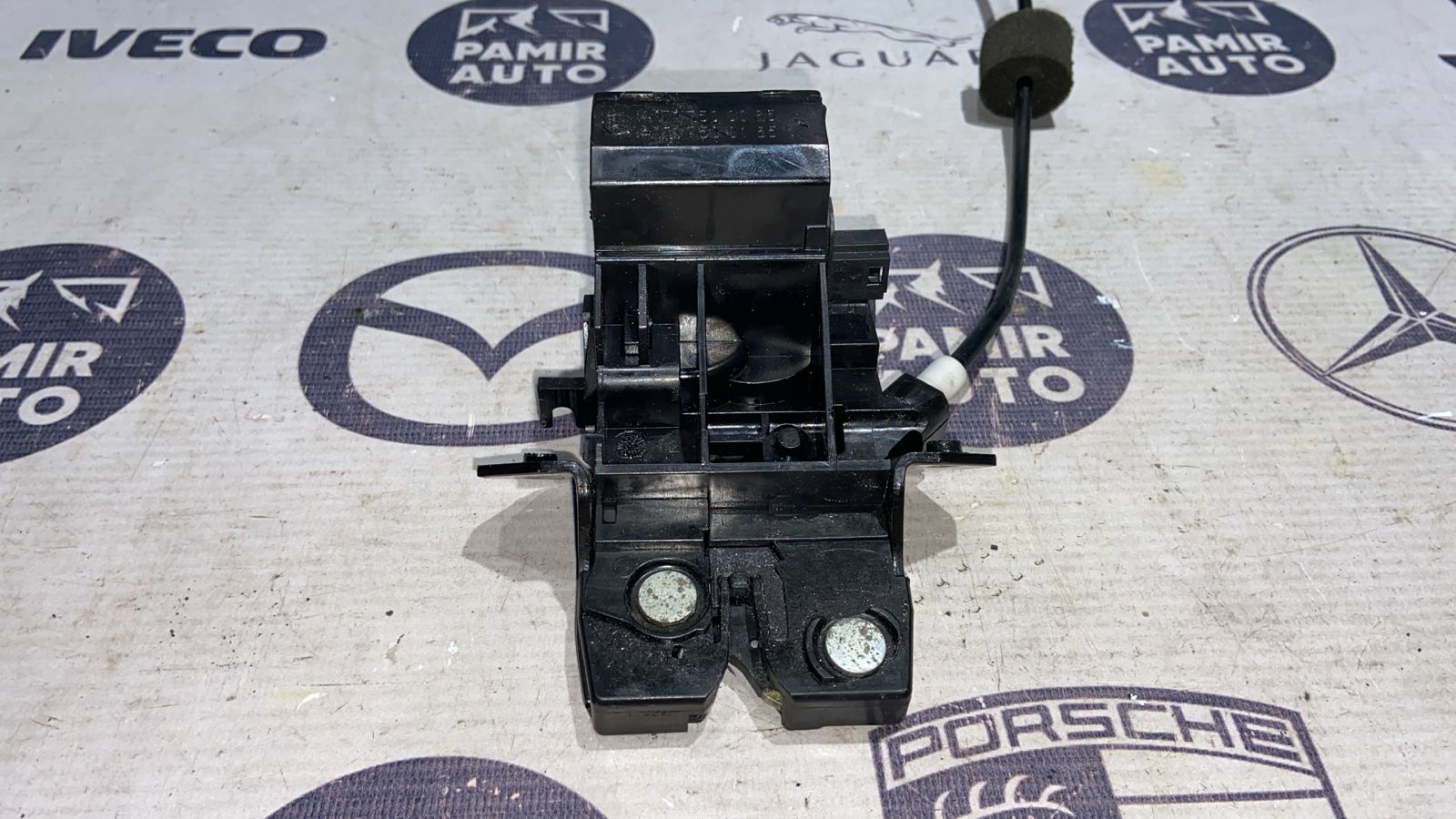 Замок крышки багажника Mercedes E/W211 2002-2009