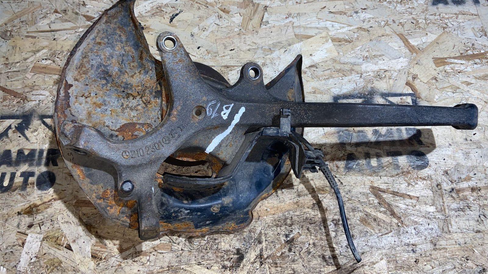 Кулак поворотный передний правый Mercedes E/W210 1995-2003