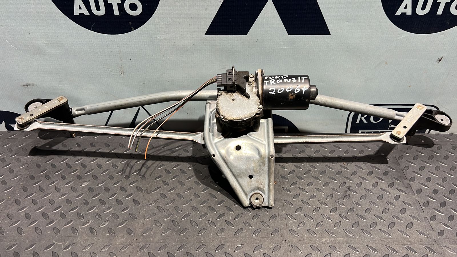 Трапеция стеклоочистителя Ford Transit 2006-2013