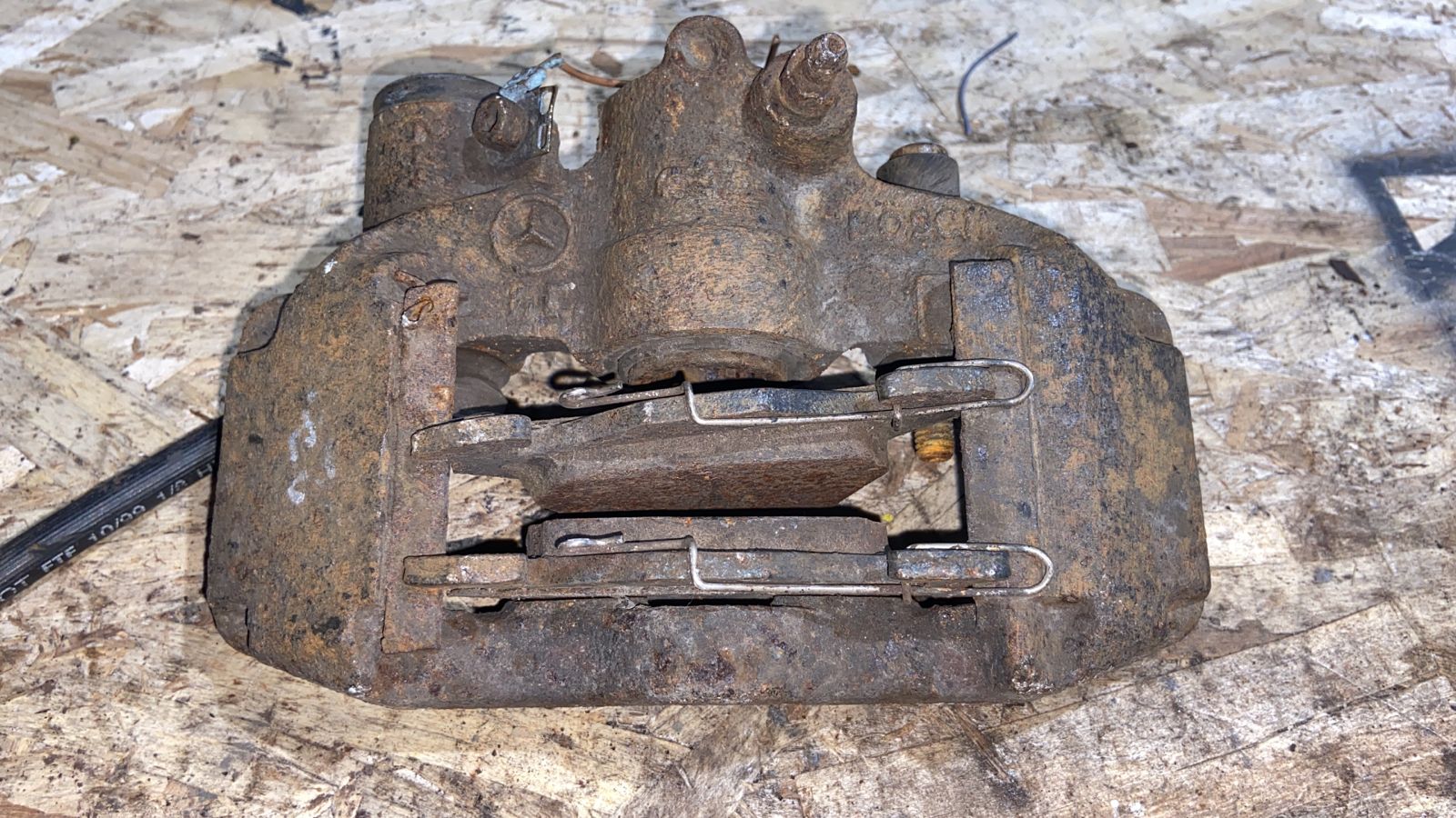 Суппорт задний правый Mercedes Vito/W638 1996-2003