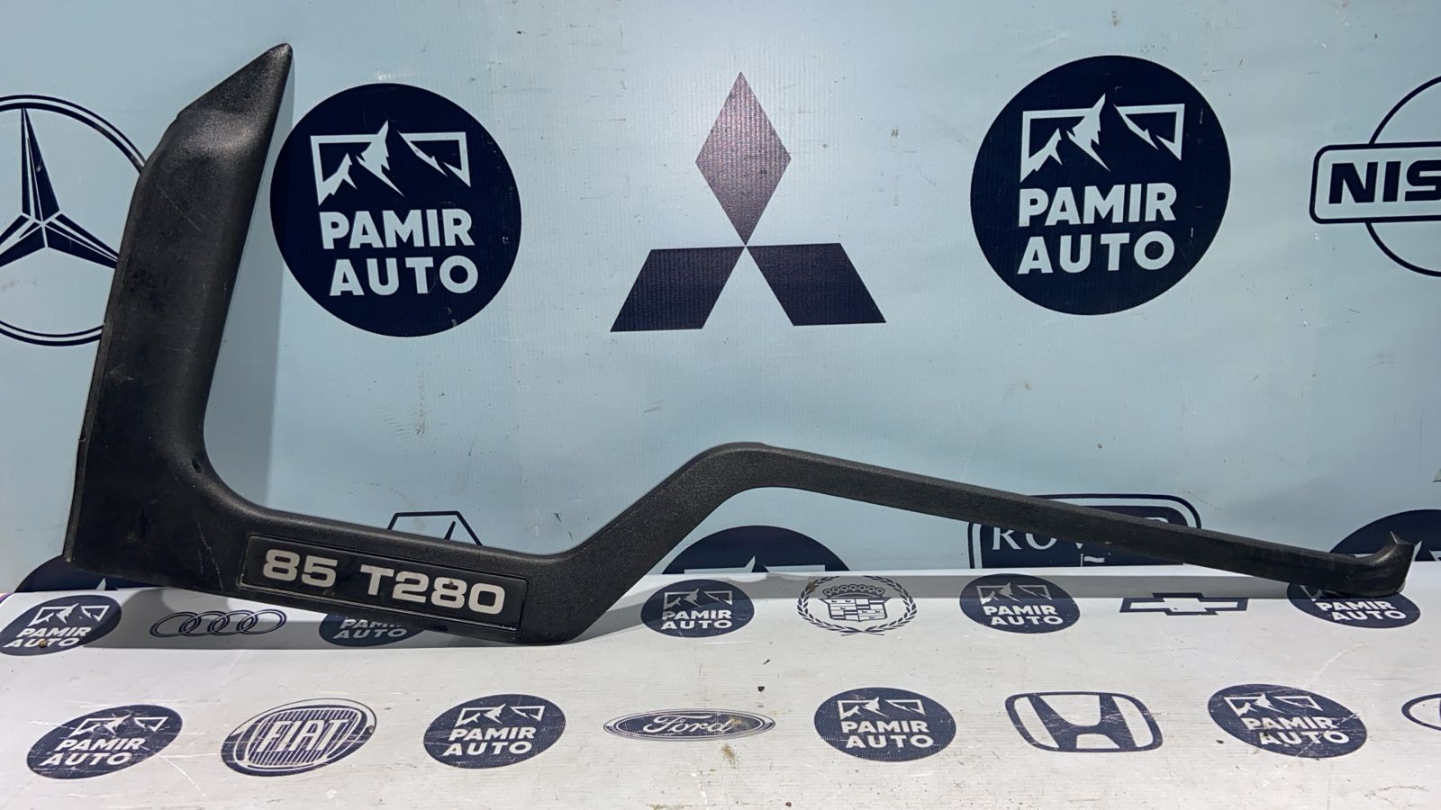 Накладка двери передняя левая Ford Transit 2000-2006