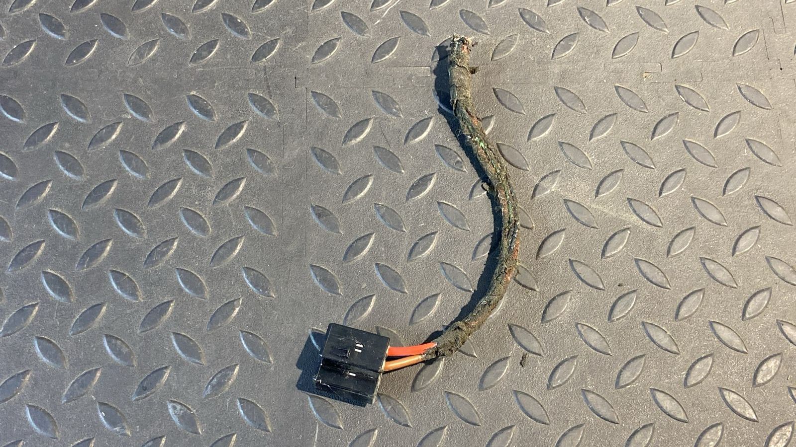 Разъем резистора отопителя Opel Zafira/B 2005-2014