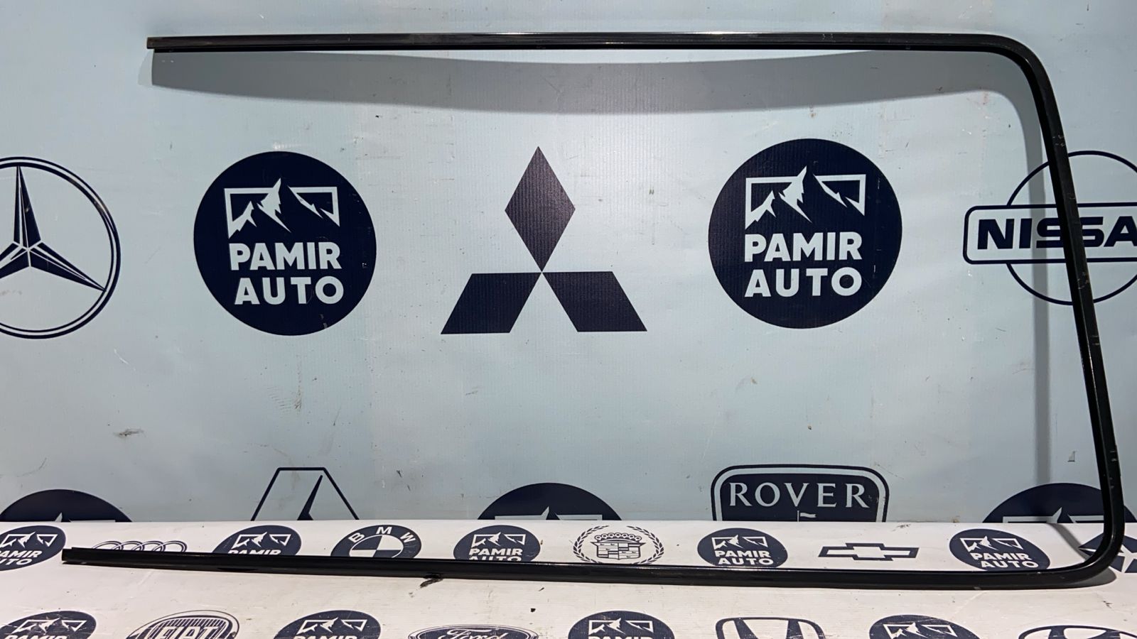 Направляющая стекла двери передняя левая Mercedes Sprinter/W901-W909 1995-н.в.