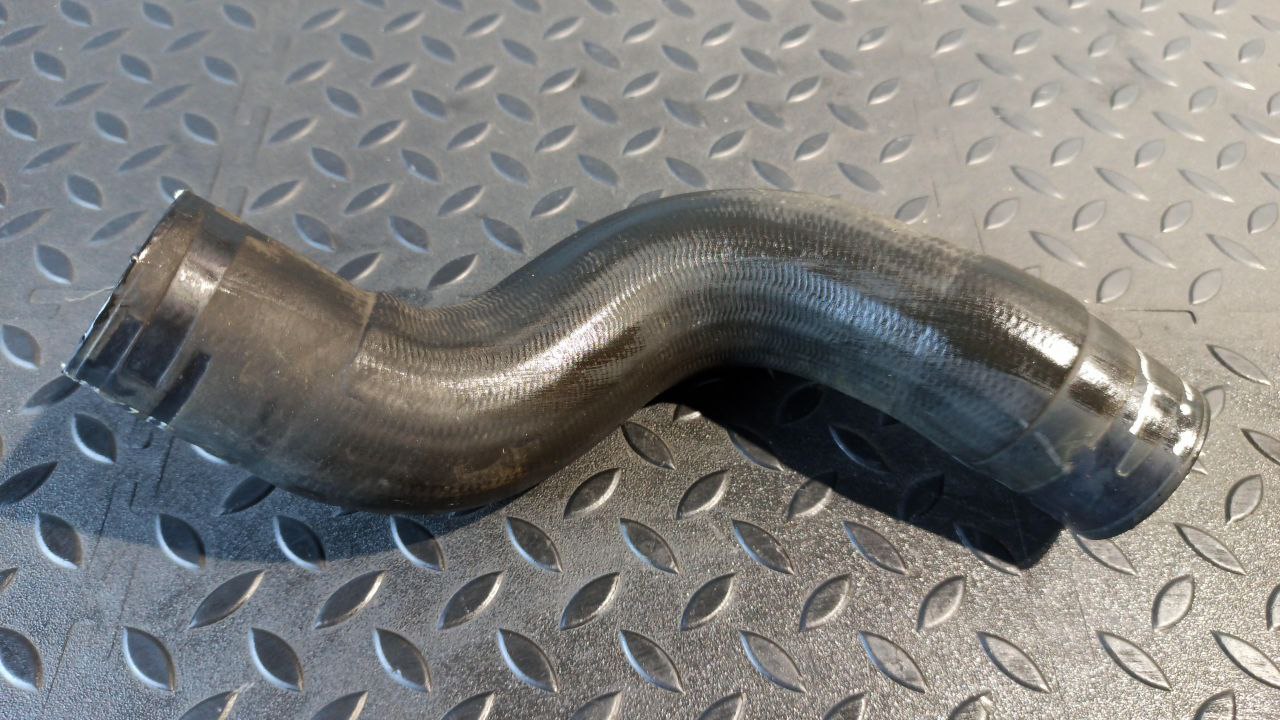 Патрубок ОЖ Toyota Avensis/2 2003-2009