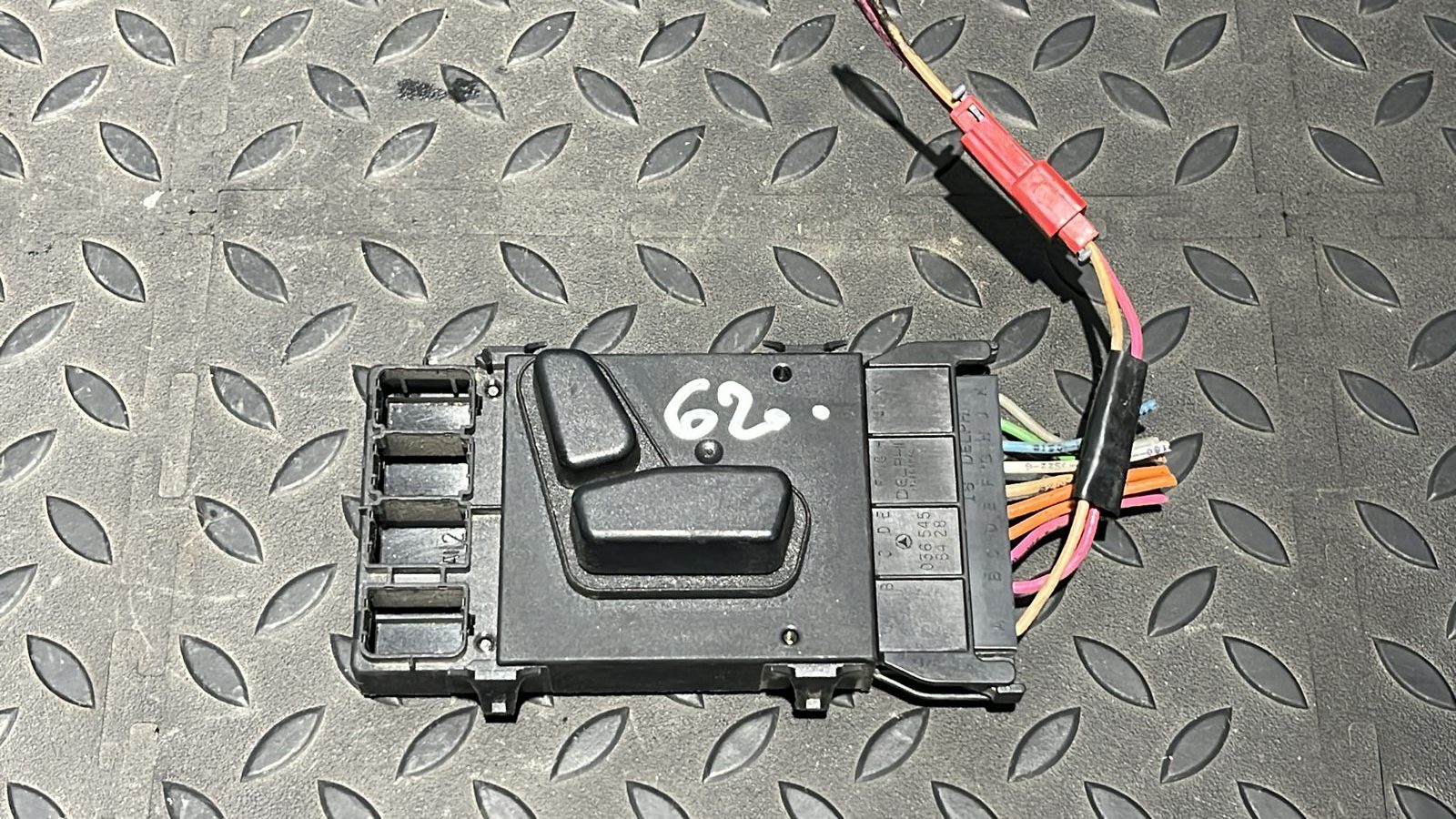 Блок управления сиденьем передний правый Mercedes M/W163 1997-2005