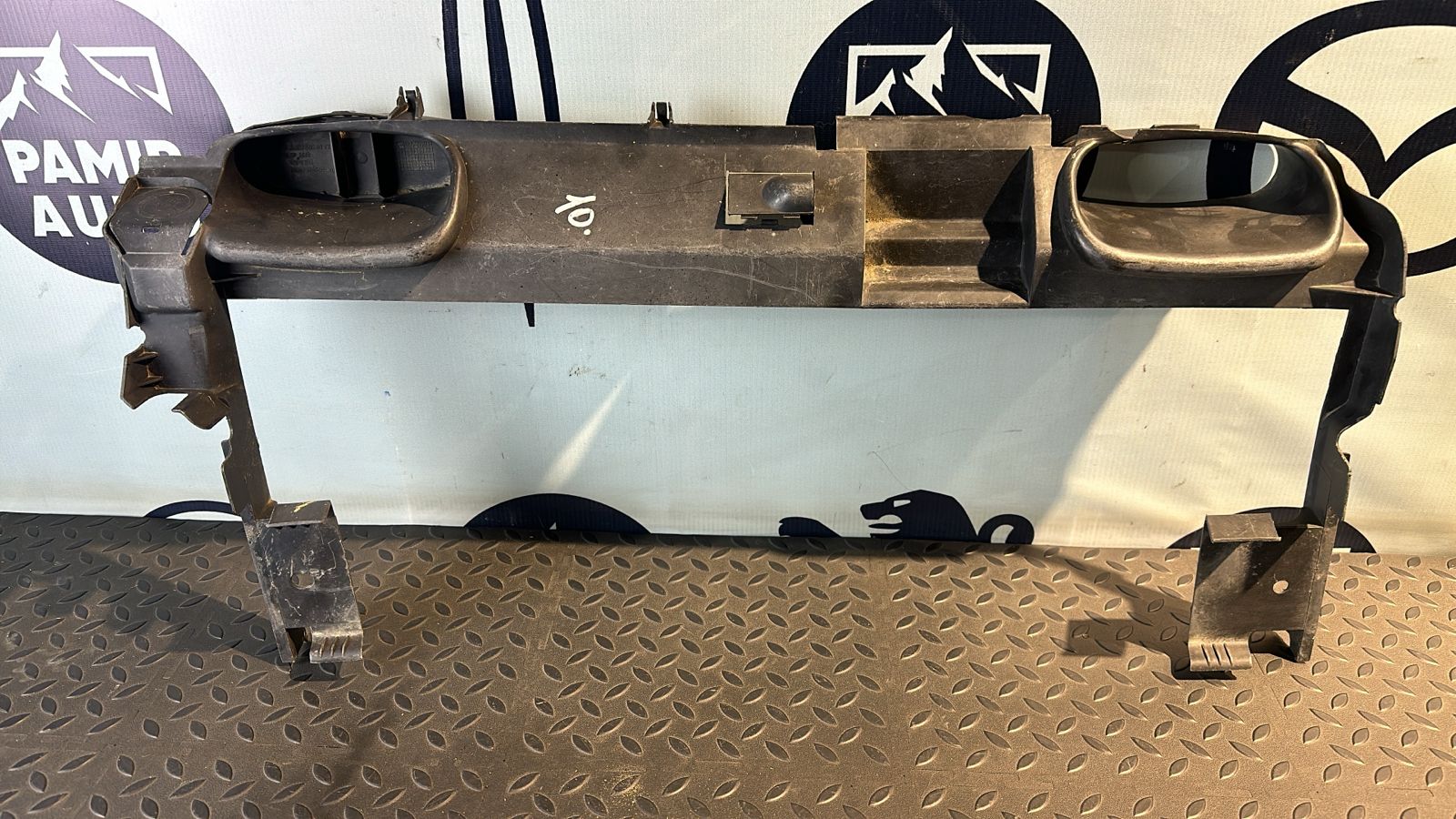 Воздуховод радиатора Mercedes C/W203 2000-2008