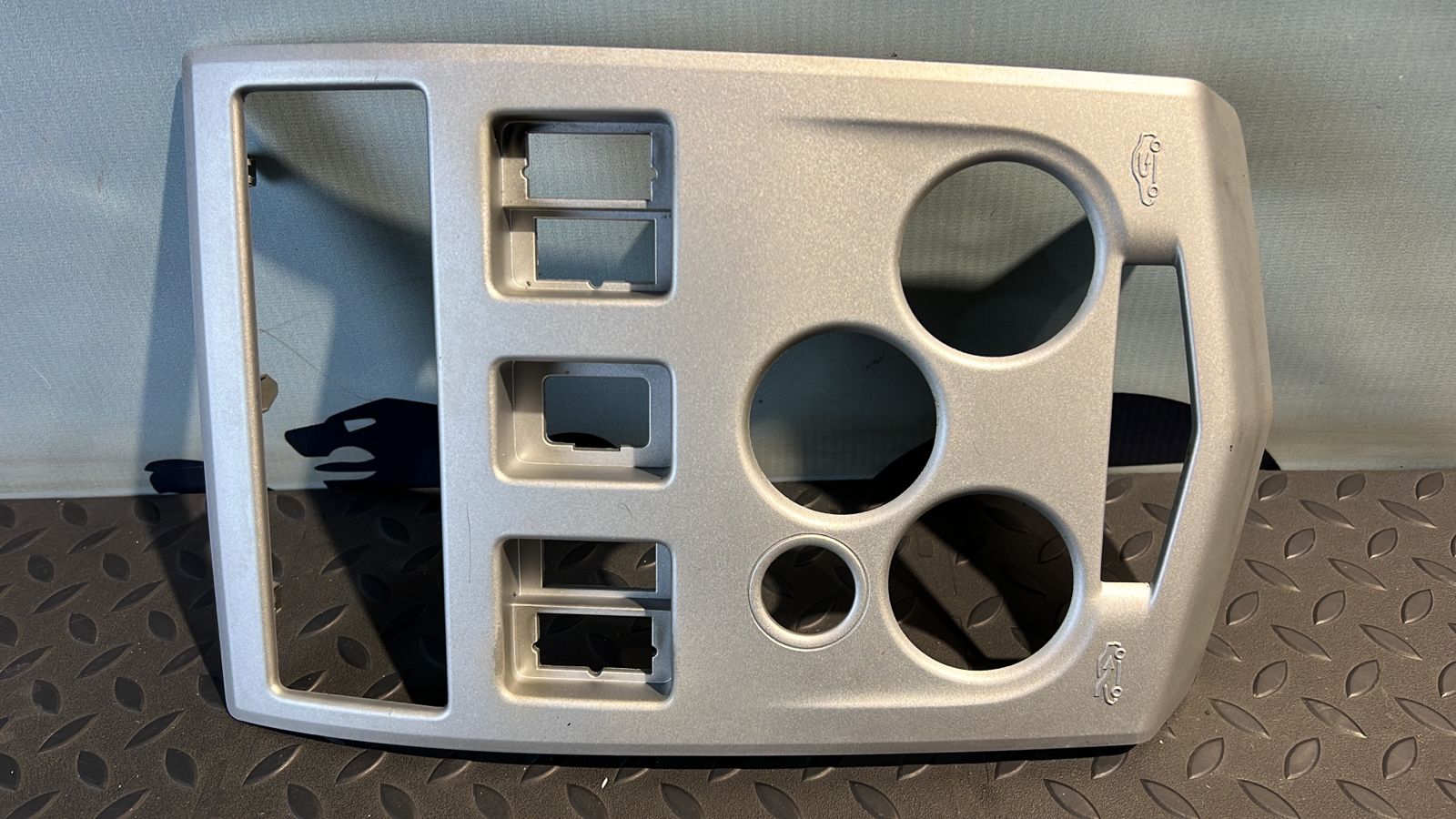 Накладка на торпедо Renault Logan 2004-2015