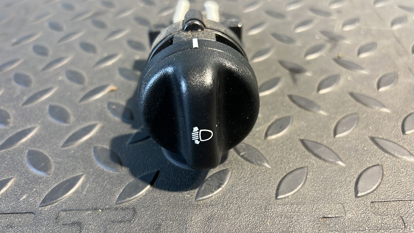 Кнопка корректора фар Renault Logan 2004-2015