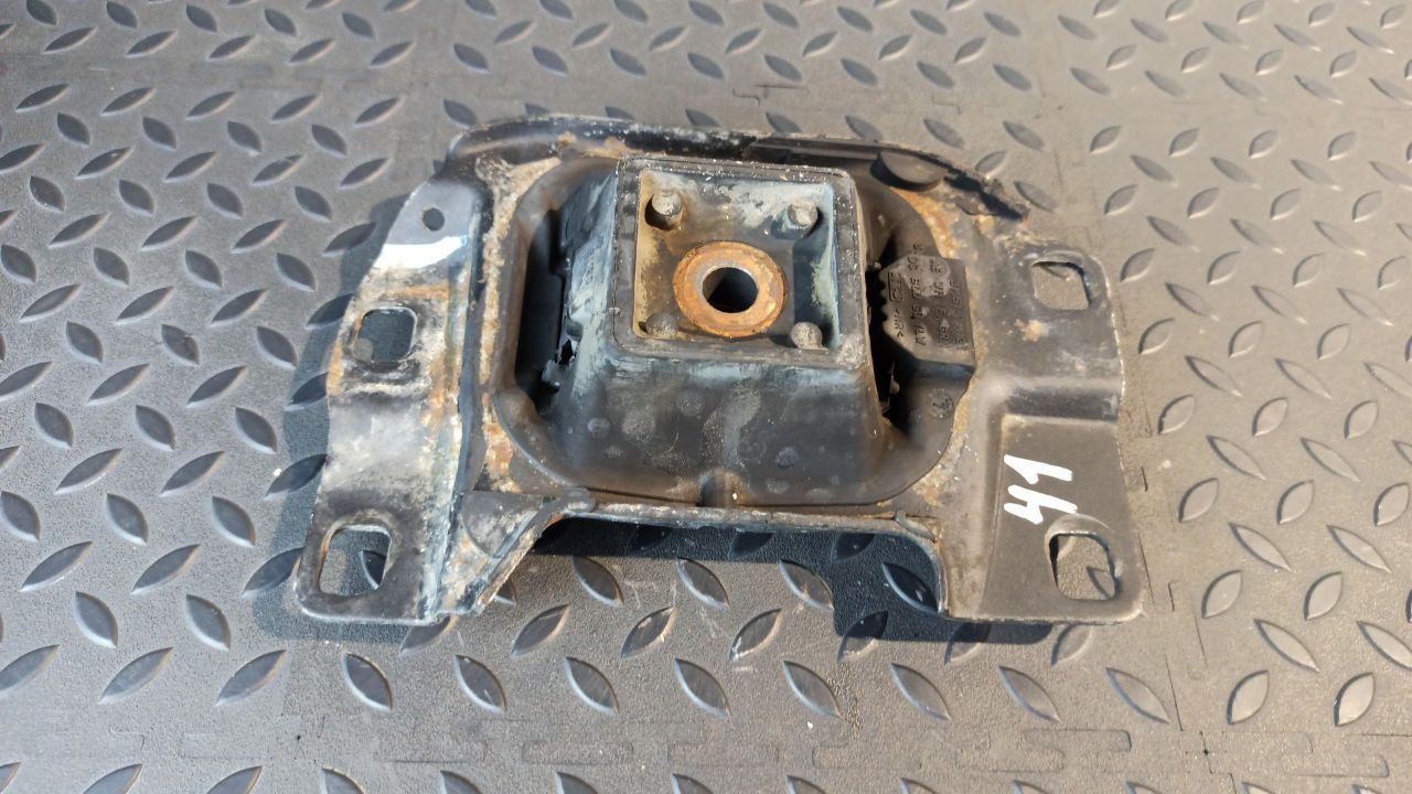 Опора двигателя Ford Focus/2 2004-2011