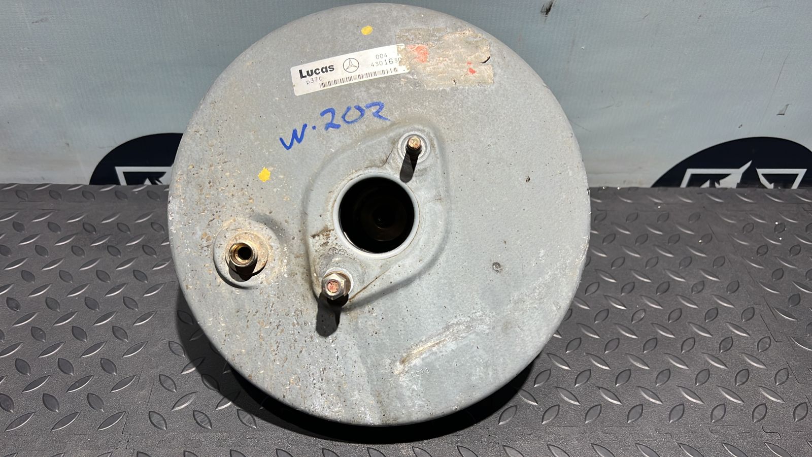 Усилитель тормозов вакуумный Mercedes C/W202 1993-2001