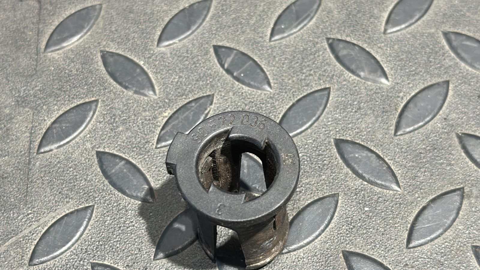 Втулка цилиндра сцепления Opel Astra/H 2004-2014