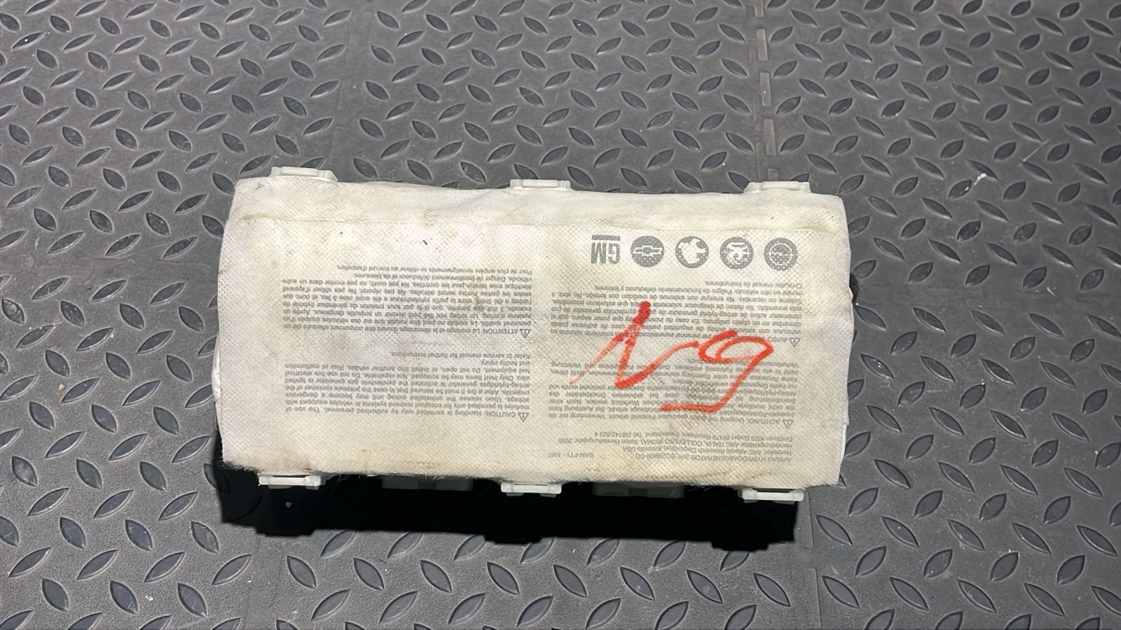 Подушка безопасности в торпедо Opel Astra/H 2004-2014