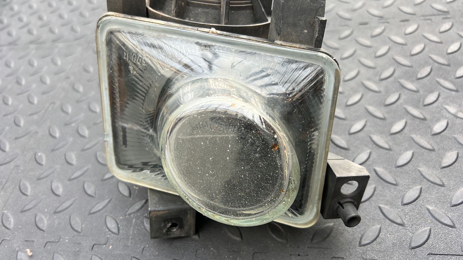 Фара противотуманная левая Opel Vectra/C 2002-2008